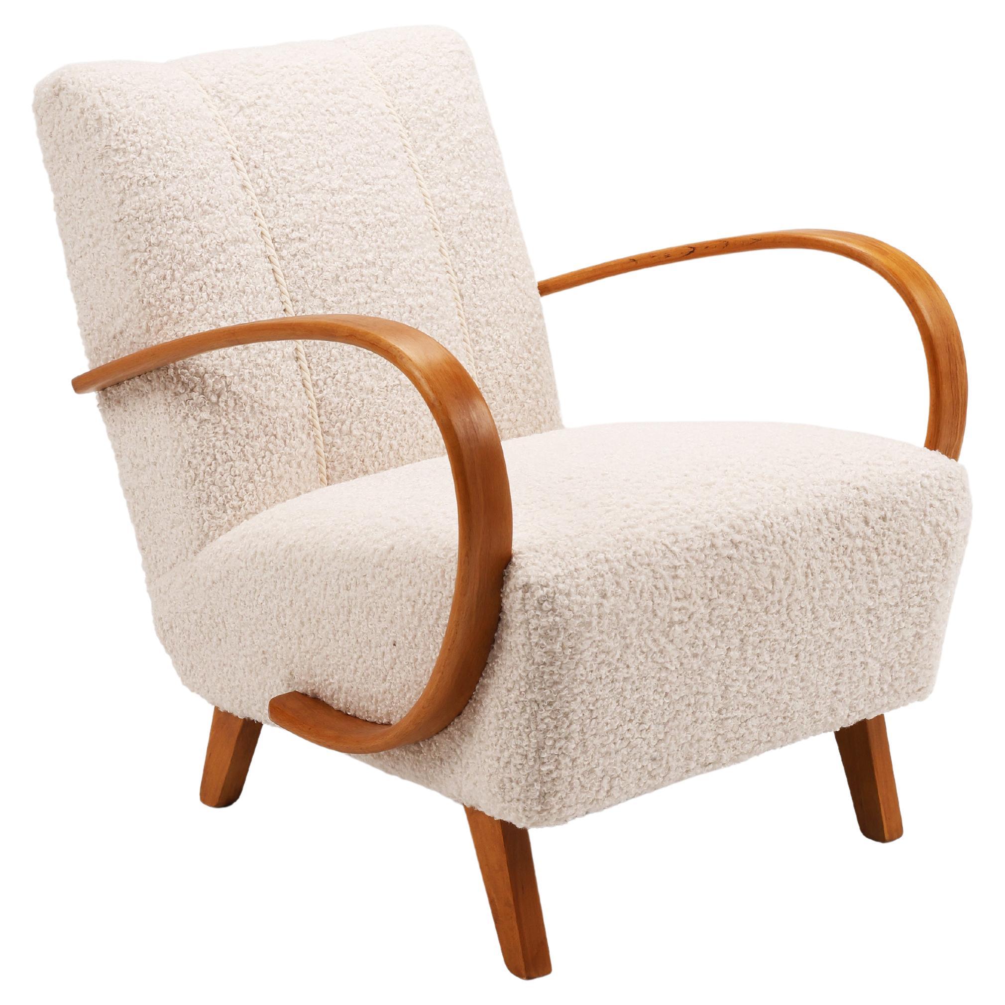 Jindřich Halabala Armchair, Model H-410, Czechoslovakia, 1950s in vendita