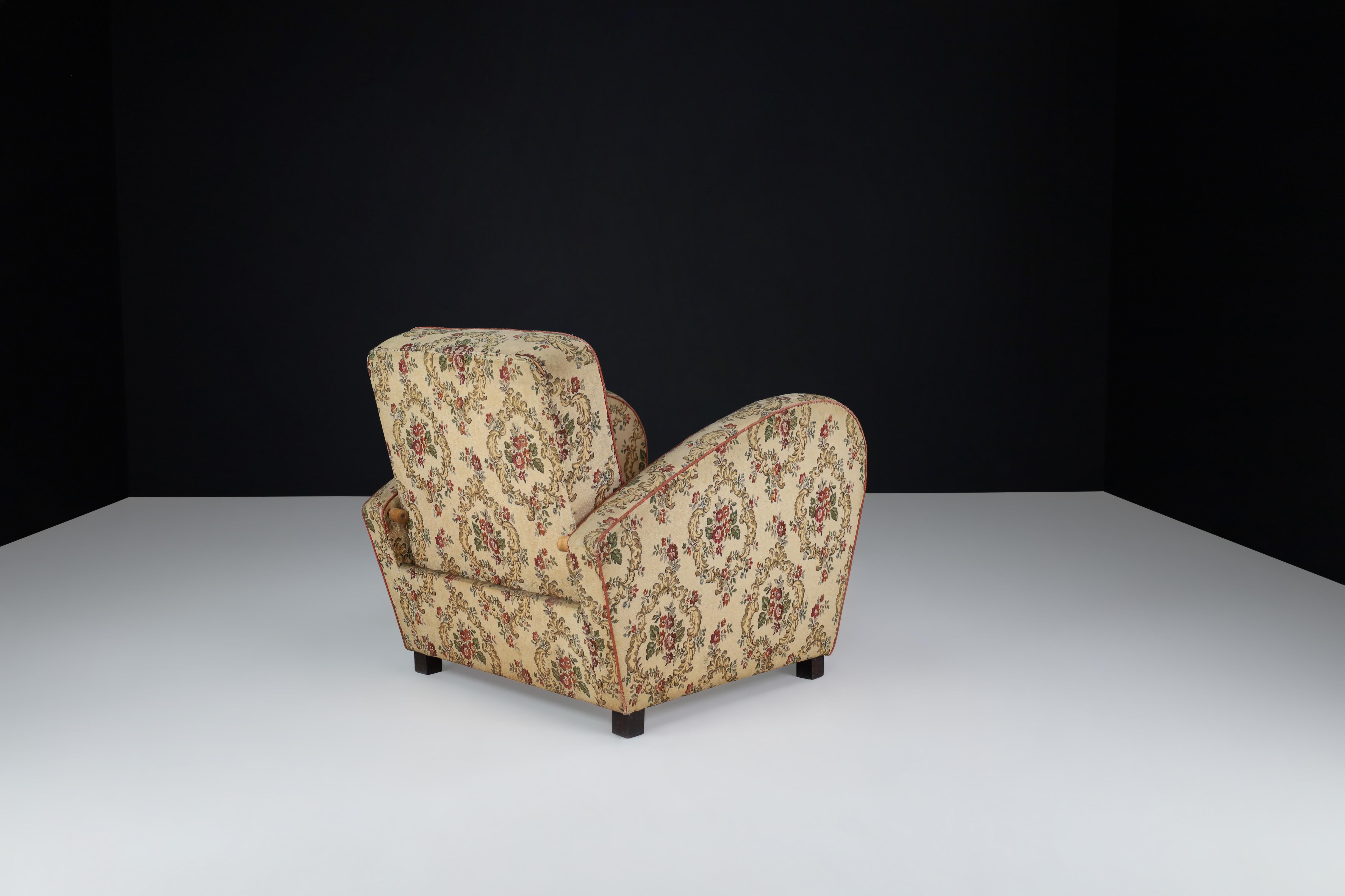 Jindrich Halabala Art Deco Lounge Chairs in Floral Upholstery 5