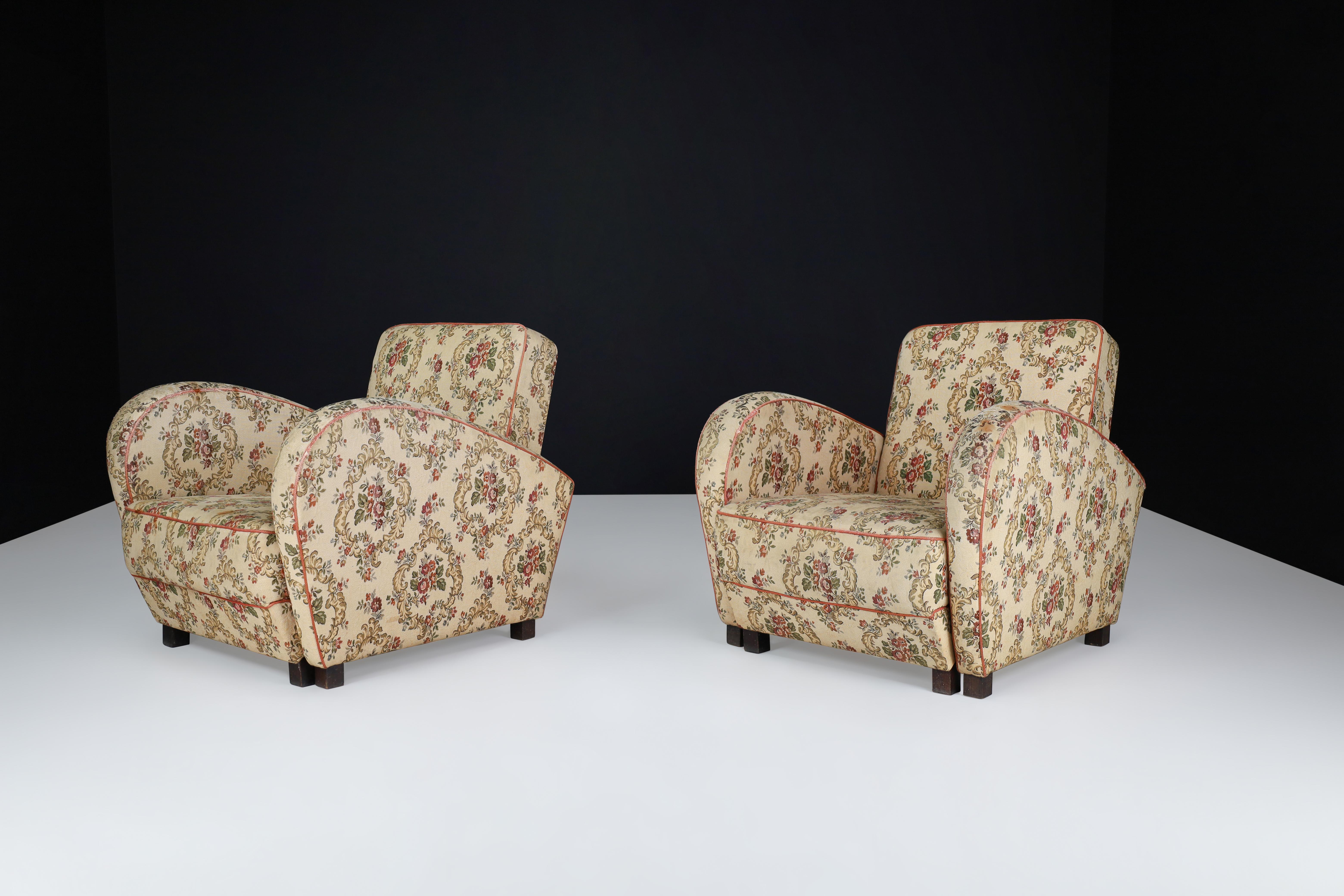 Jindrich Halabala Art Deco Lounge Chairs in Floral Upholstery For Sale 8