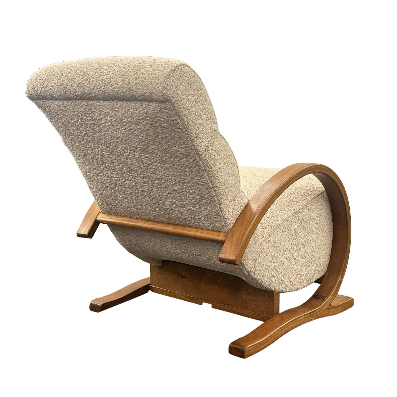 Silla de salón de madera curvada atribuida a Jindrich Halabala Carpintería en venta