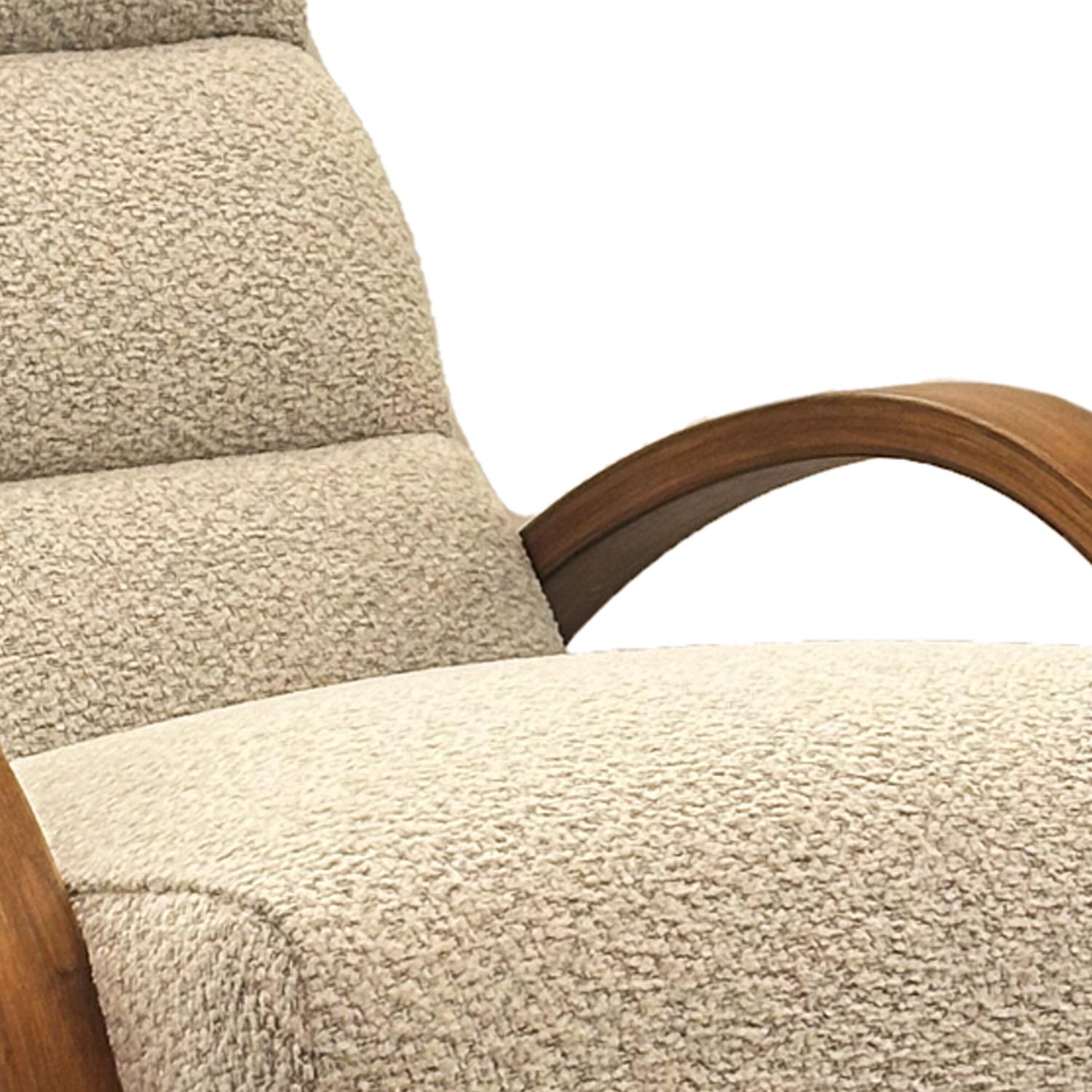 Silla de salón de madera curvada atribuida a Jindrich Halabala Madera en venta