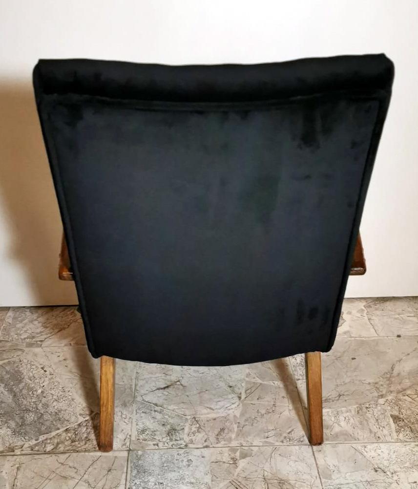 Paire de fauteuils Art déco tchécoslovaques attribués à Jindrich Halabala. en vente 6