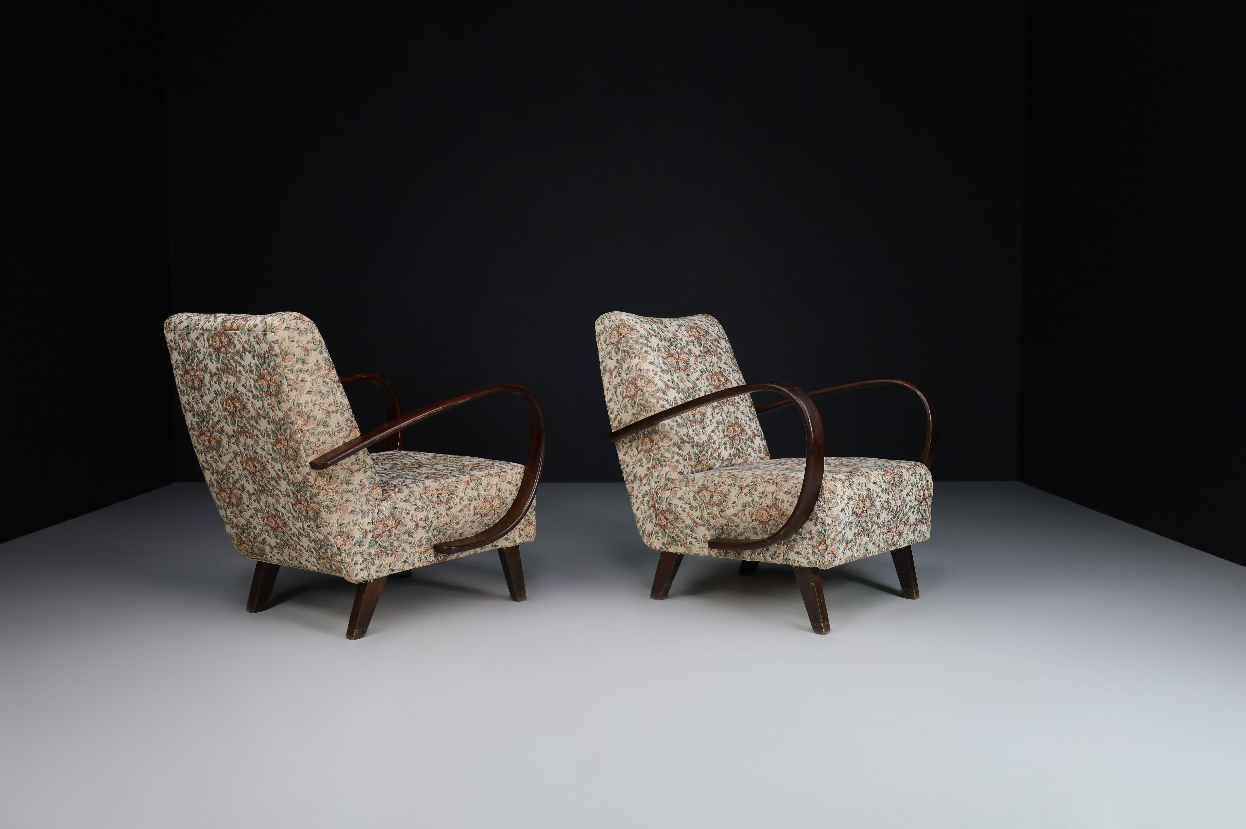 Mid-Century Modern Jindrich Halabala Bentwood Armchairs with Original Floral Upholstery, 1940s