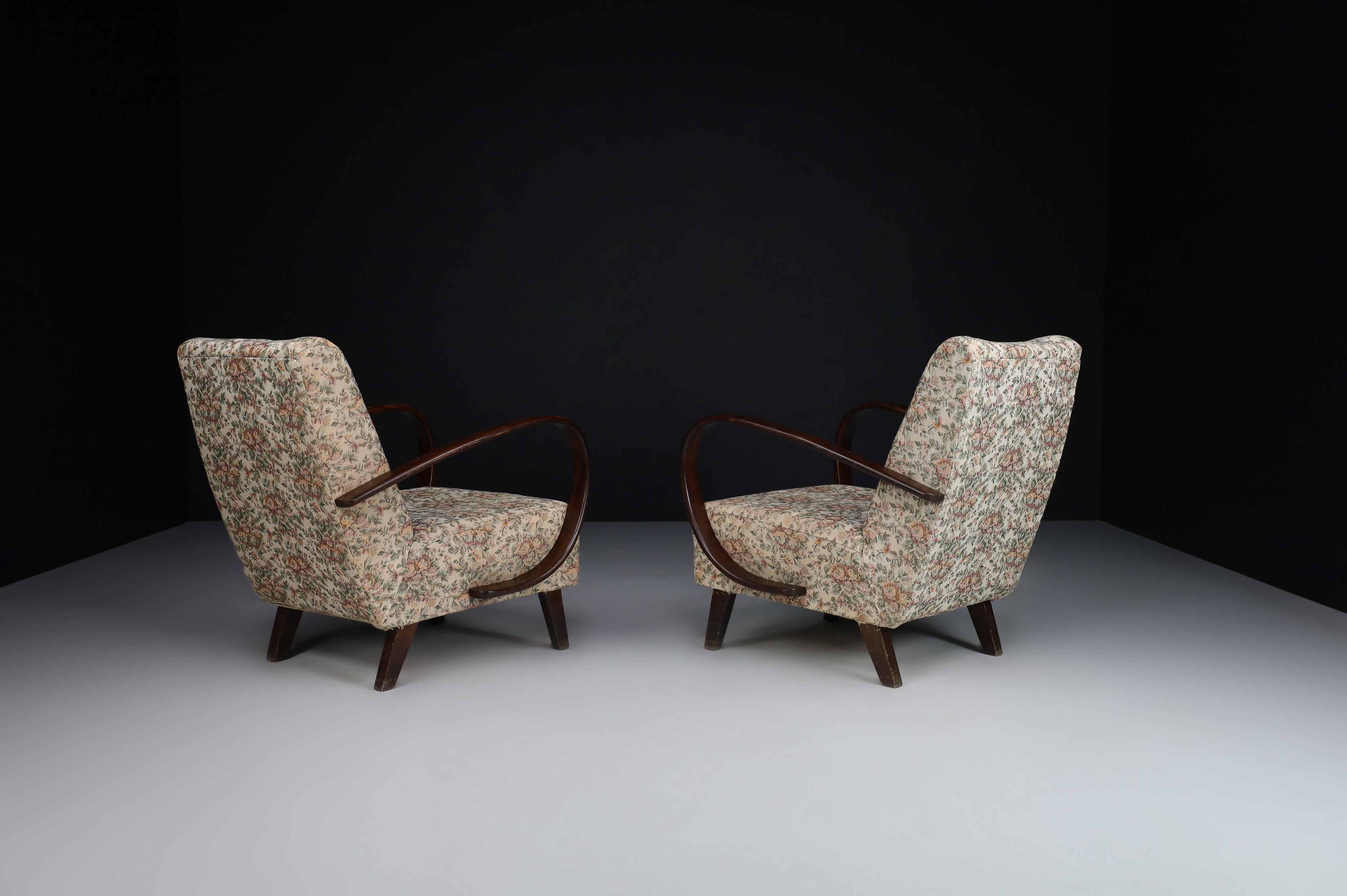 Fabric Jindrich Halabala Bentwood Armchairs with Original Floral Upholstery, 1940s
