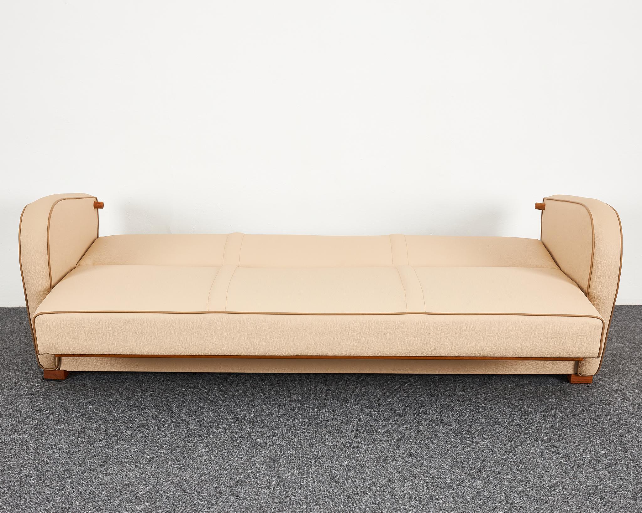 Jindrich Halabala Catalogue Piece, Beige Vegan Leather Sofa-Bed H-363 In Excellent Condition For Sale In Budapest, HU