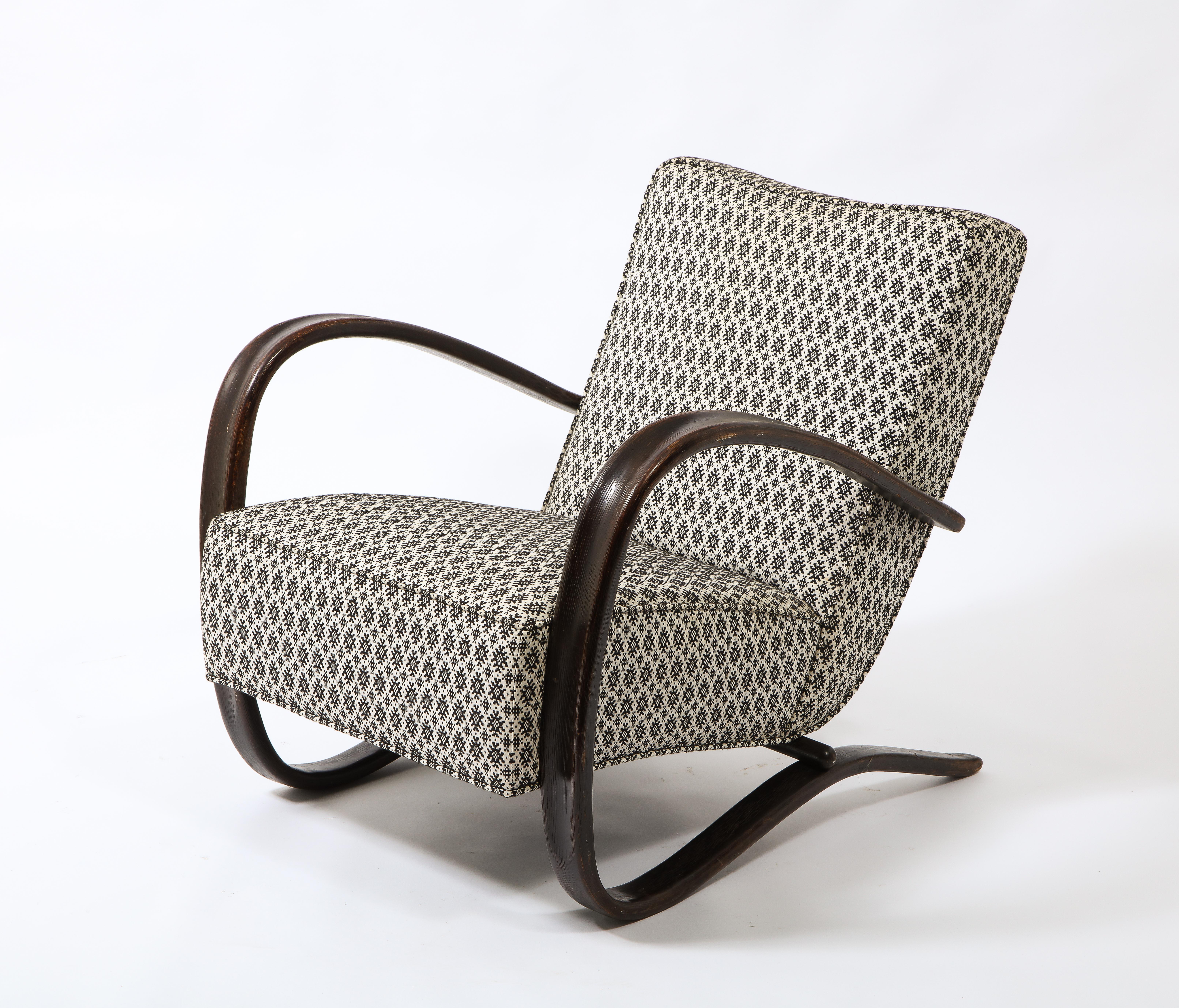 Jindrich Halabala Chair Model H269, Czechoslovakia, 1950's 2