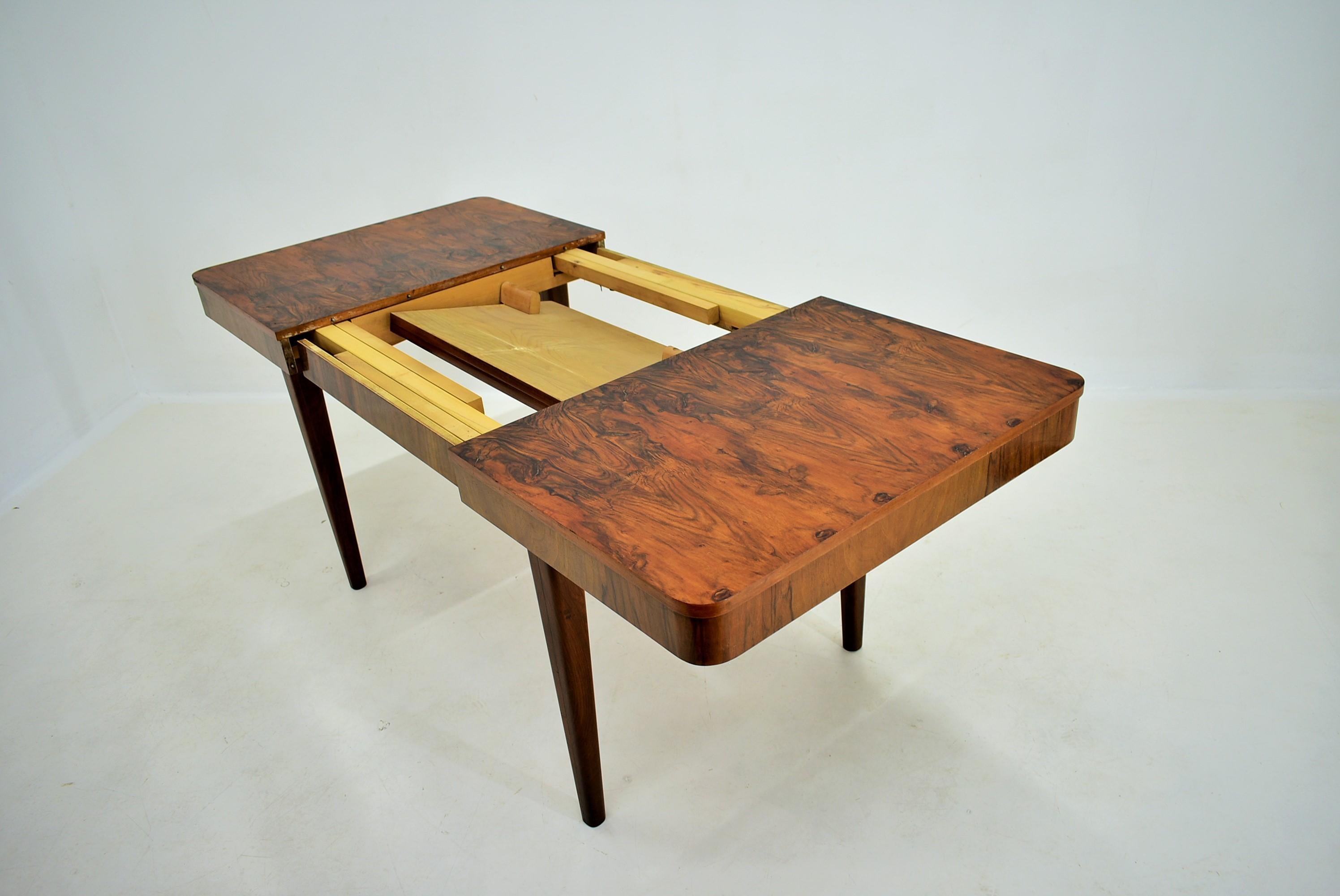 Mid-20th Century Jindřich Halabala Extendable Dining Table for Up Zavody, 1950s