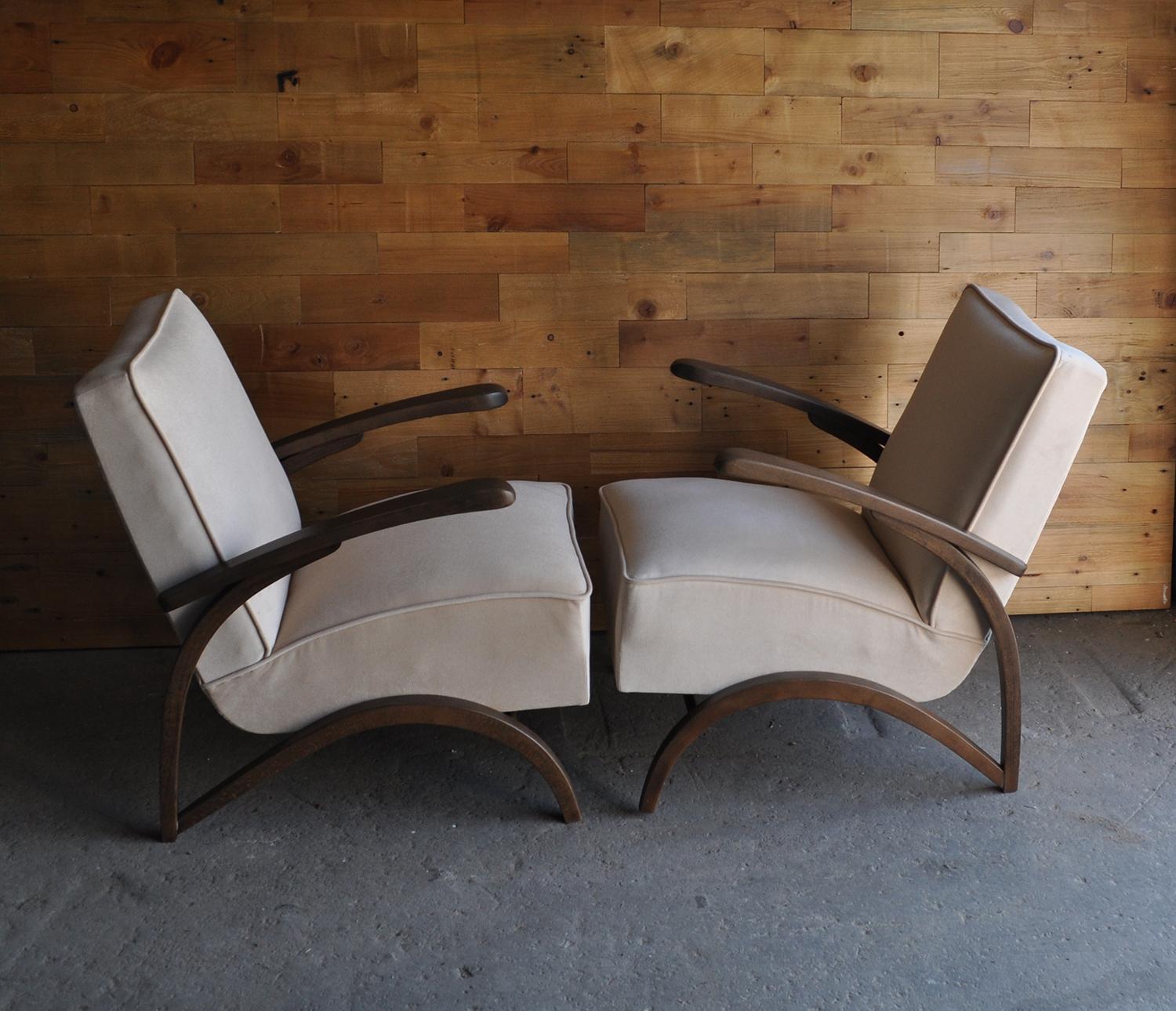 Jindrich Halabala Fully Restored and Reupholstered Lounge Chairs In Good Condition In Lábatlan, HU