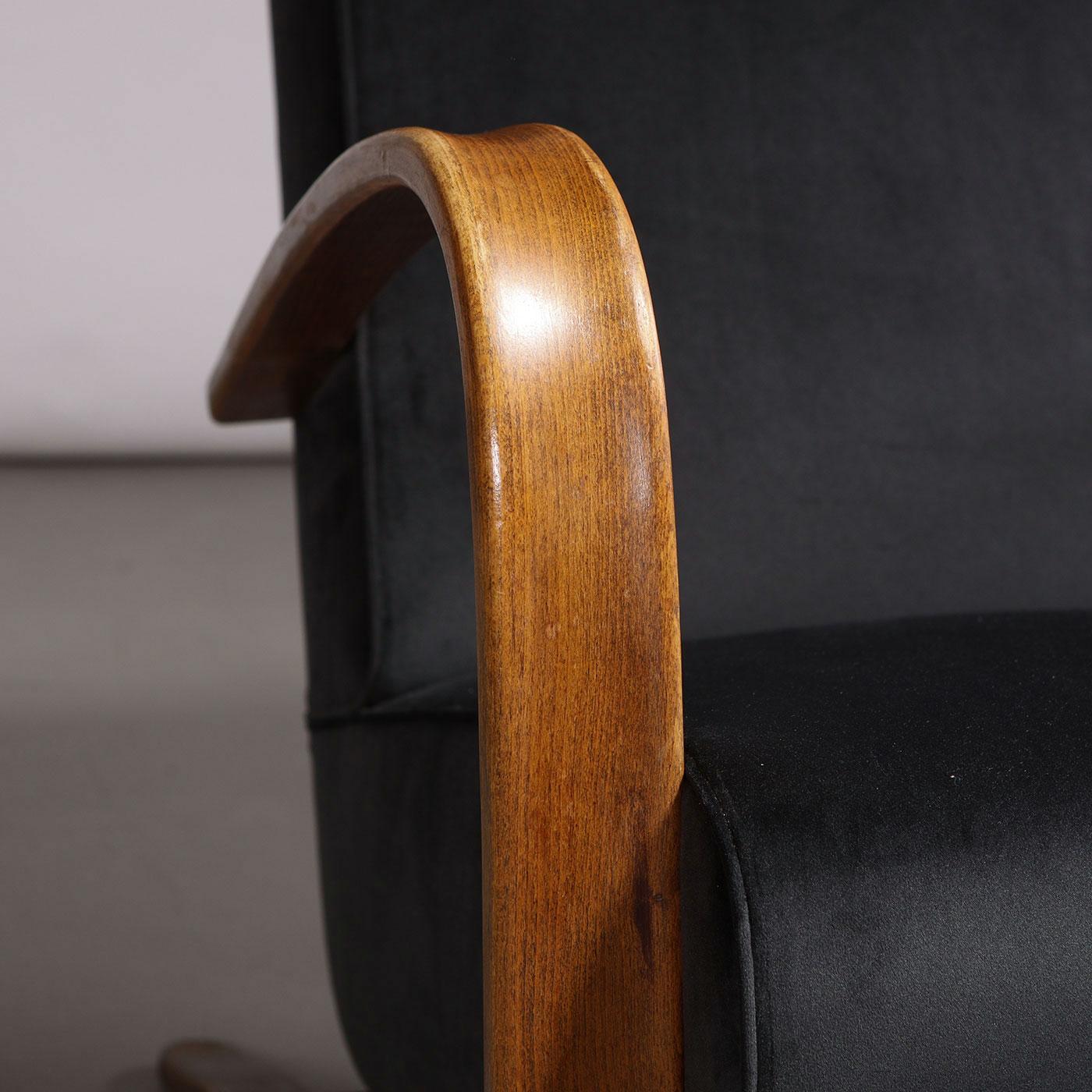 Jindřich Halabala 'H-269' Armchair in Wood and Black Velvet Fabric, 1930s In Good Condition In Prague, New Town