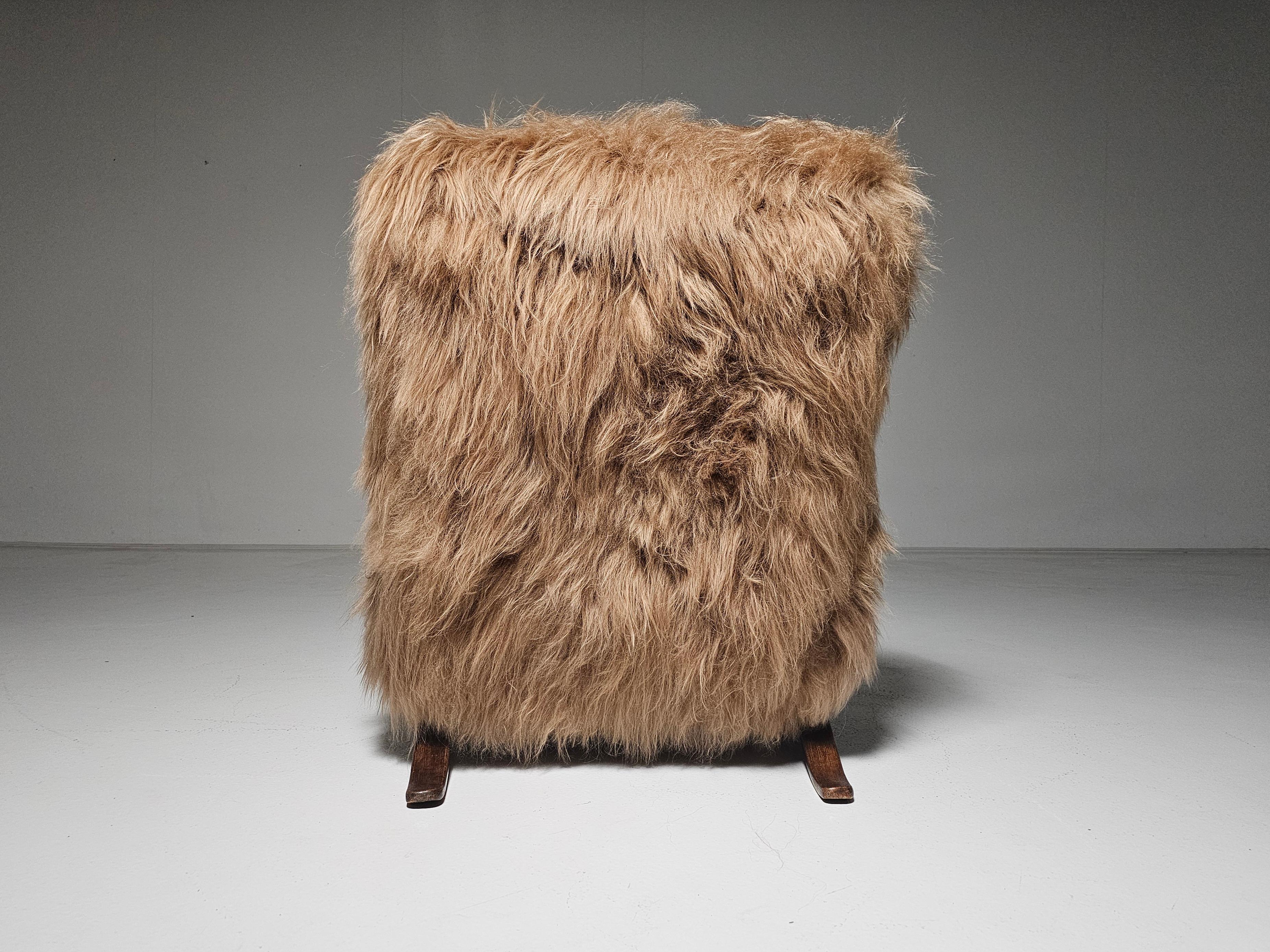 20ième siècle Chaise longue Jindrich Halabala H269 en peau de mouton mongole beige, années 1930