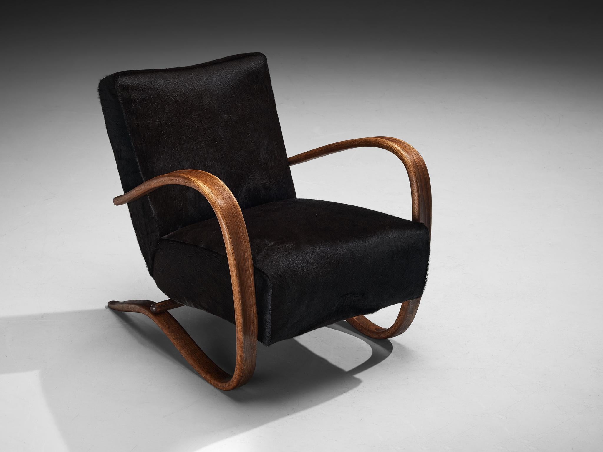Jindřich Halabala Lounge Chair in Burgundy Cowhide For Sale 1