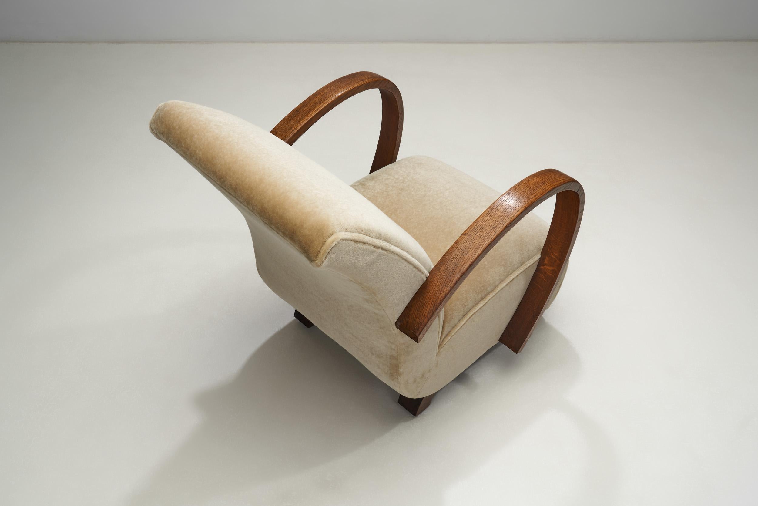 Mid-20th Century Jindřich Halabala Lounge Chairs for UP Závody, Czechoslovakia 1930s For Sale
