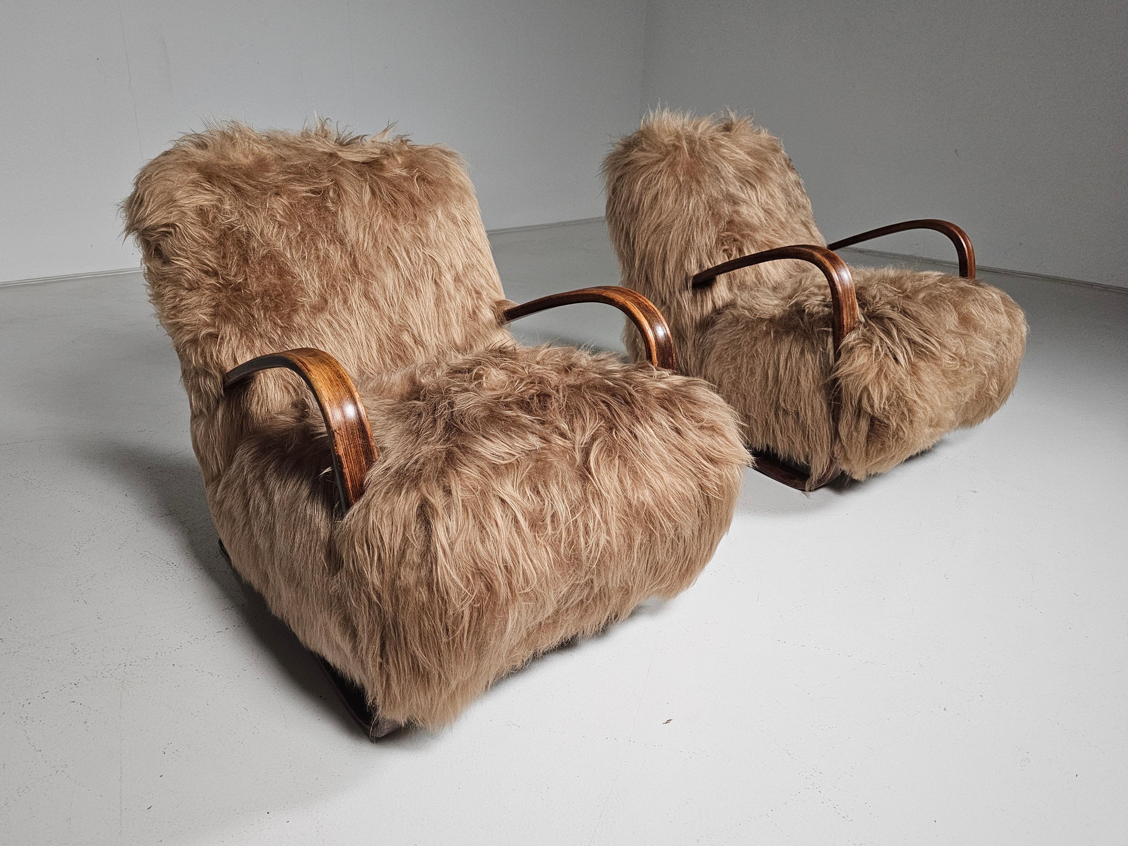 Ceco Sedie da salotto Jindrich Halabala in pelle di pecora mongola beige, anni '30 in vendita