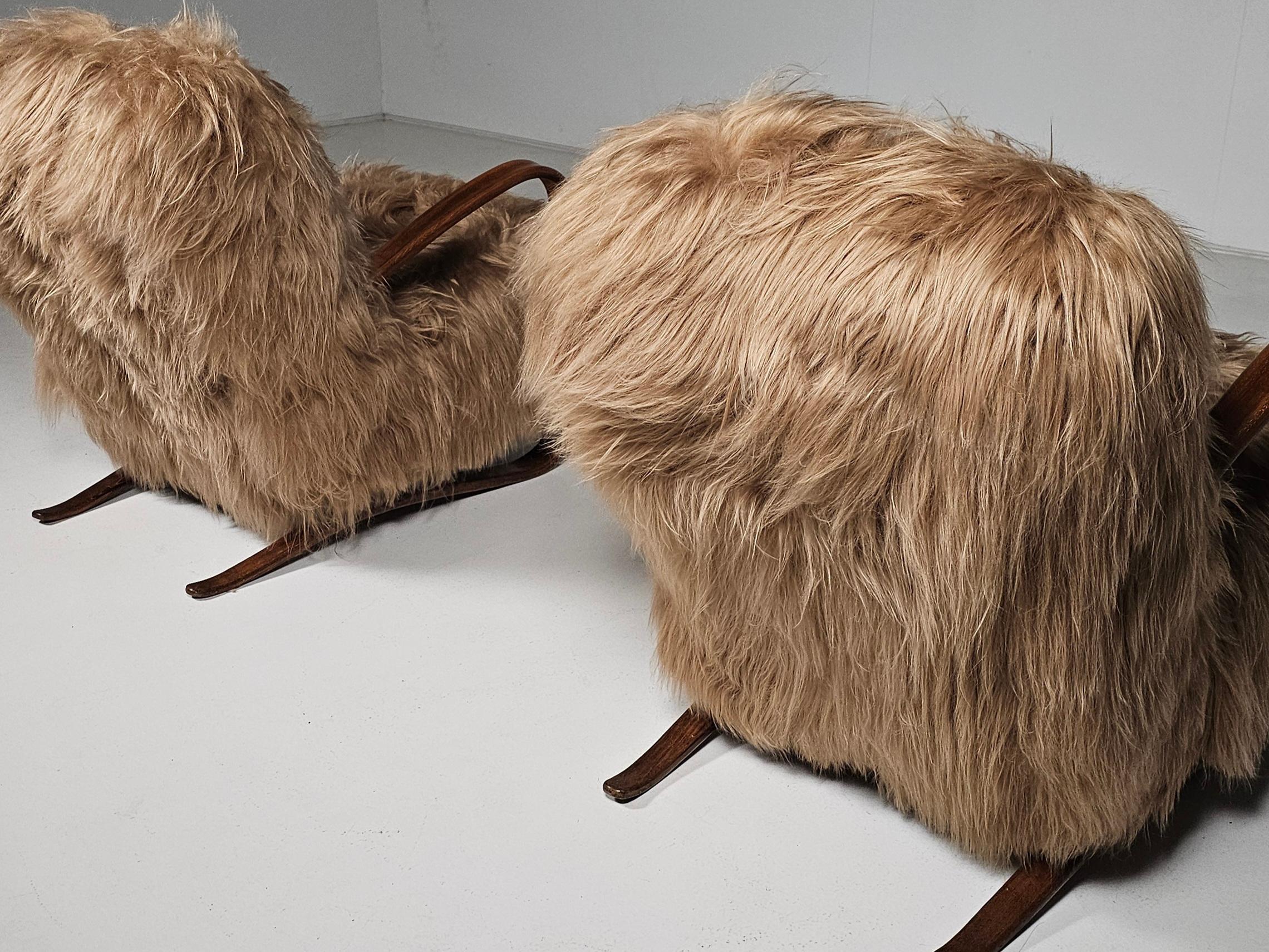 Sillas de salón Jindrich Halabala en piel de oveja de Mongolia beige, años 30 siglo XX en venta