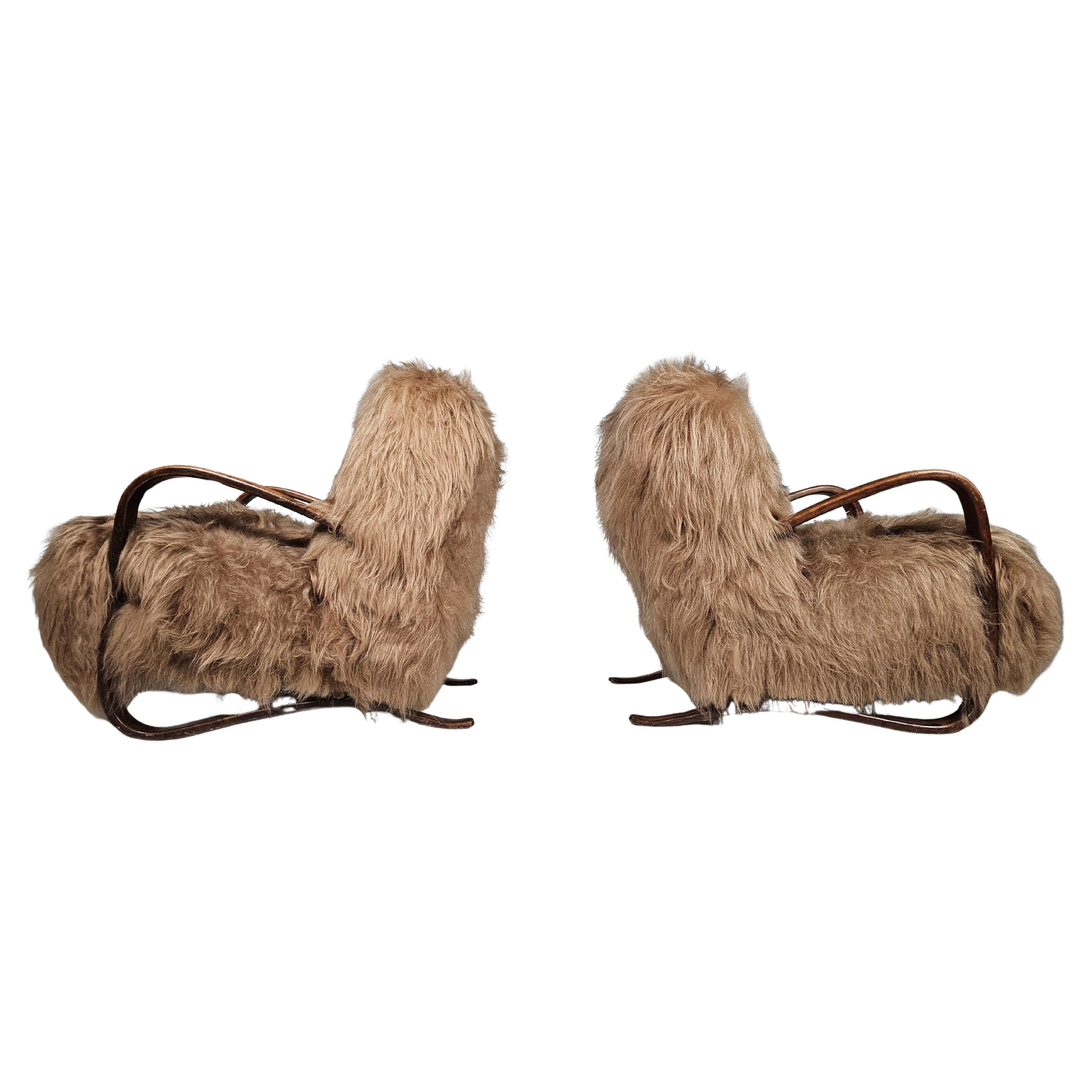 Sedie da salotto Jindrich Halabala in pelle di pecora mongola beige, anni '30 in vendita