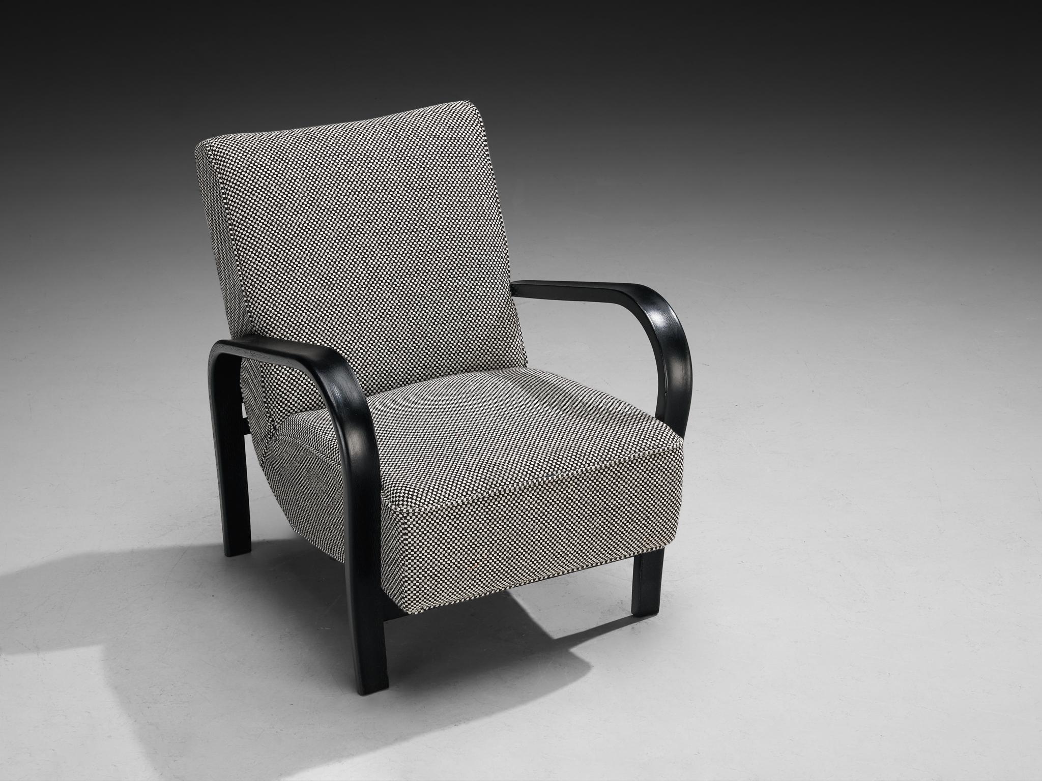 Jindrich Halabala Loungesessel mit schwarz-weiß karierter Polsterung im Angebot 3