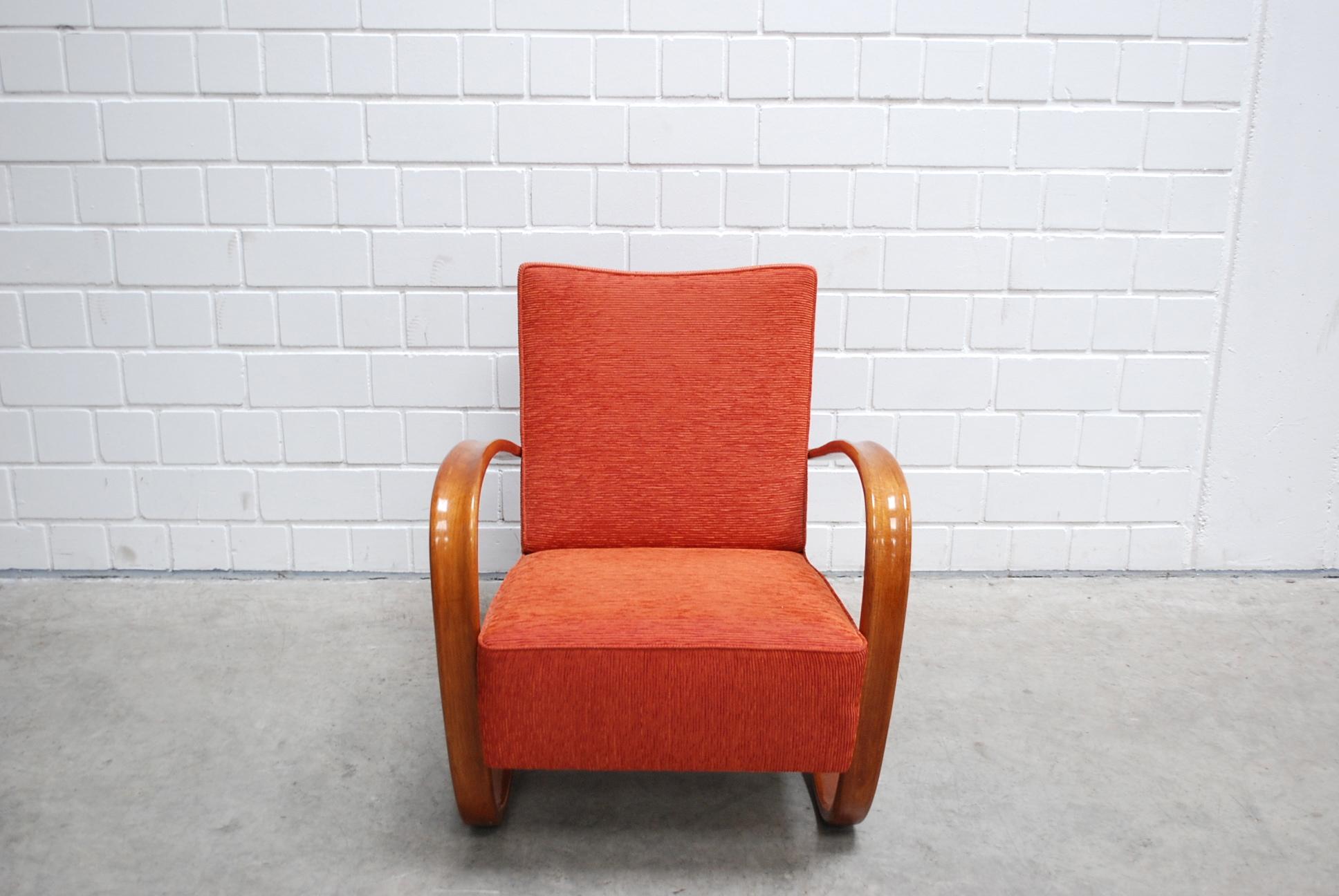 Milieu du XXe siècle Paire de fauteuils rouges Jindrich Halabala Modèle H269 pour Spojené UP Zàvody