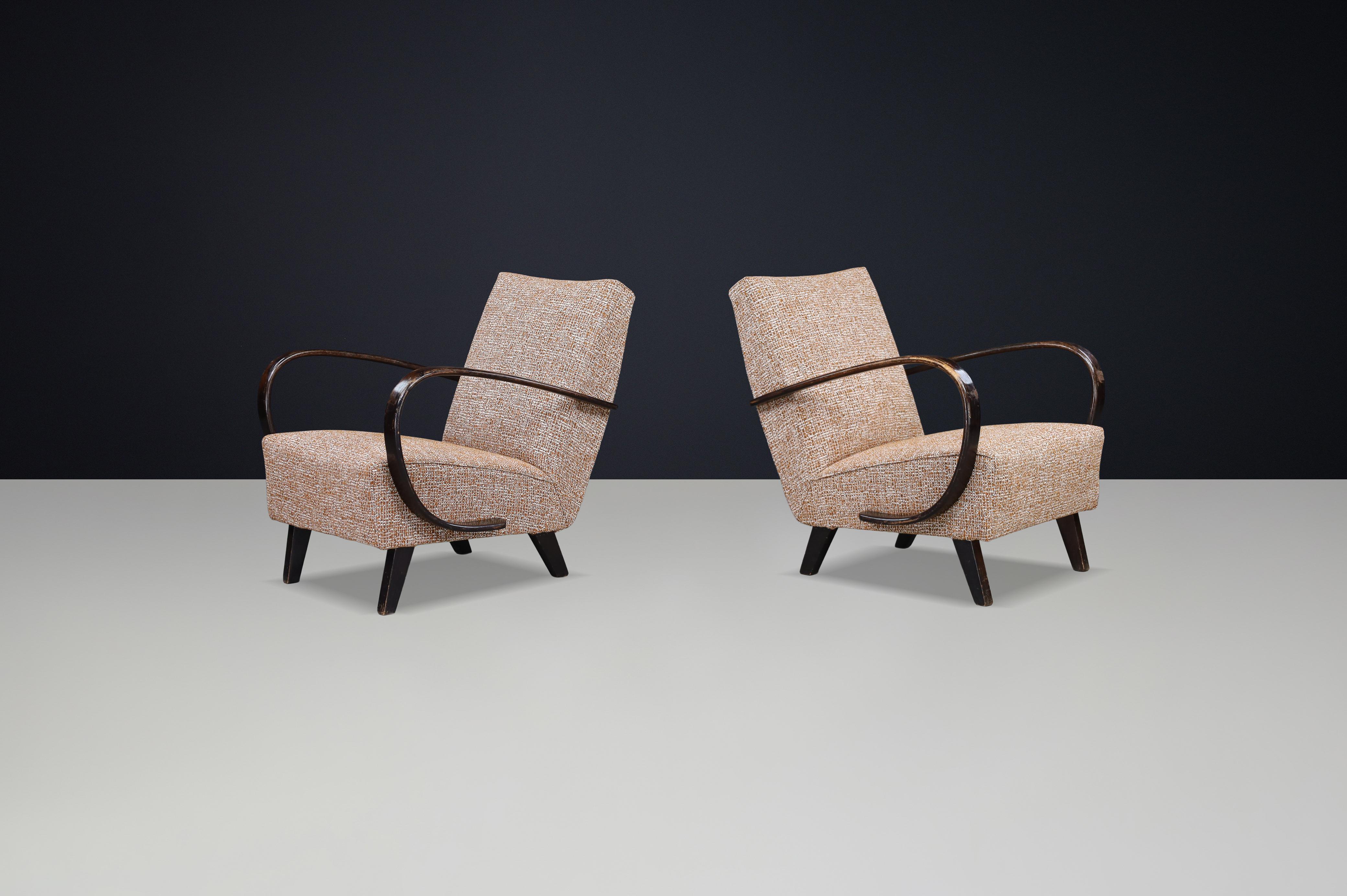 Tchèque Jindřich Halabala Chaises longues en bentwood, 1940, République tchèque en vente