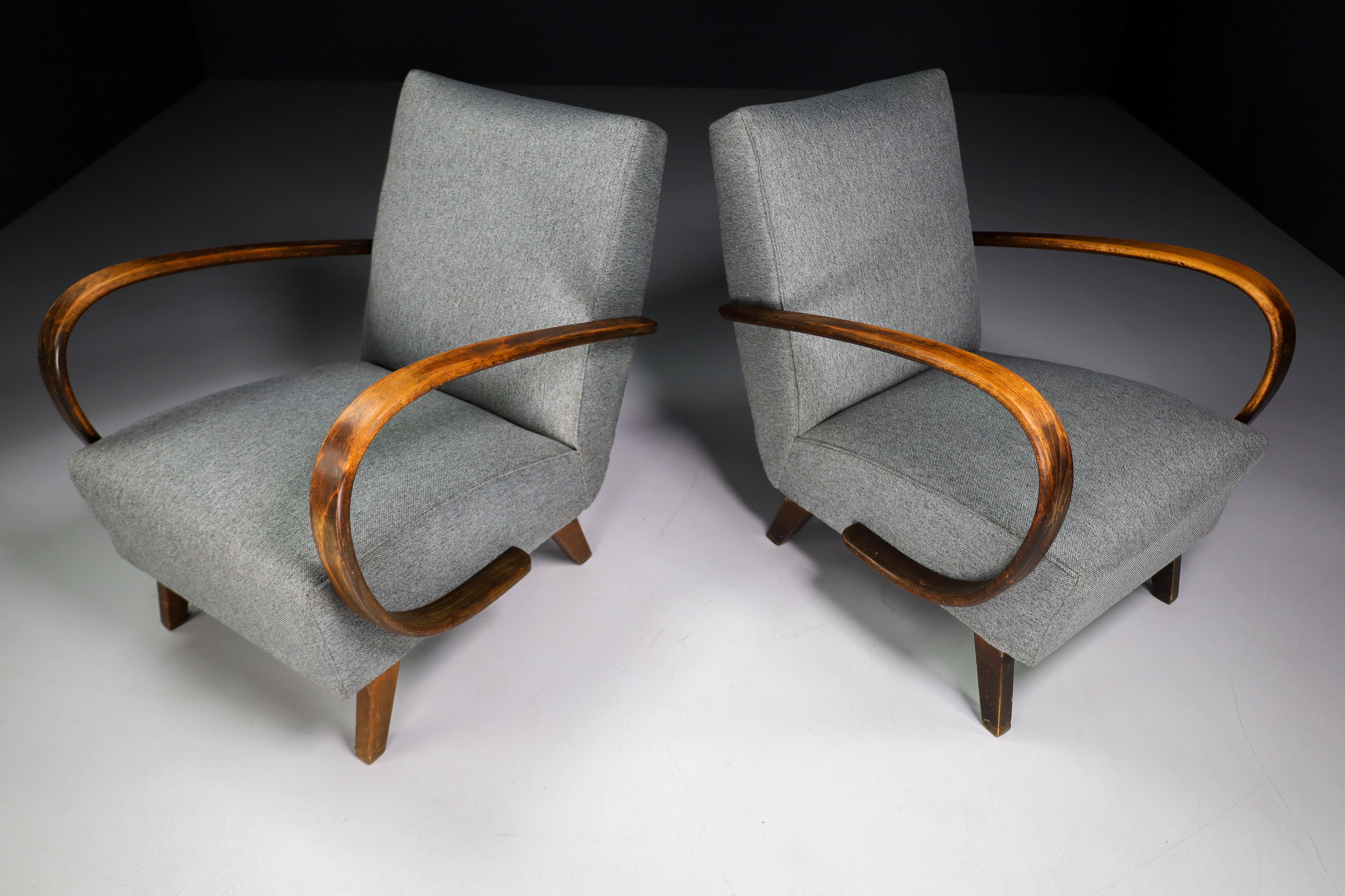 Jindrich Halabala Re-Upholstered Patinated Bentwood Armchairs 3