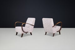 Chaises longues Jindrich Halabala retapissées et patinées en bois cintré, années 1940