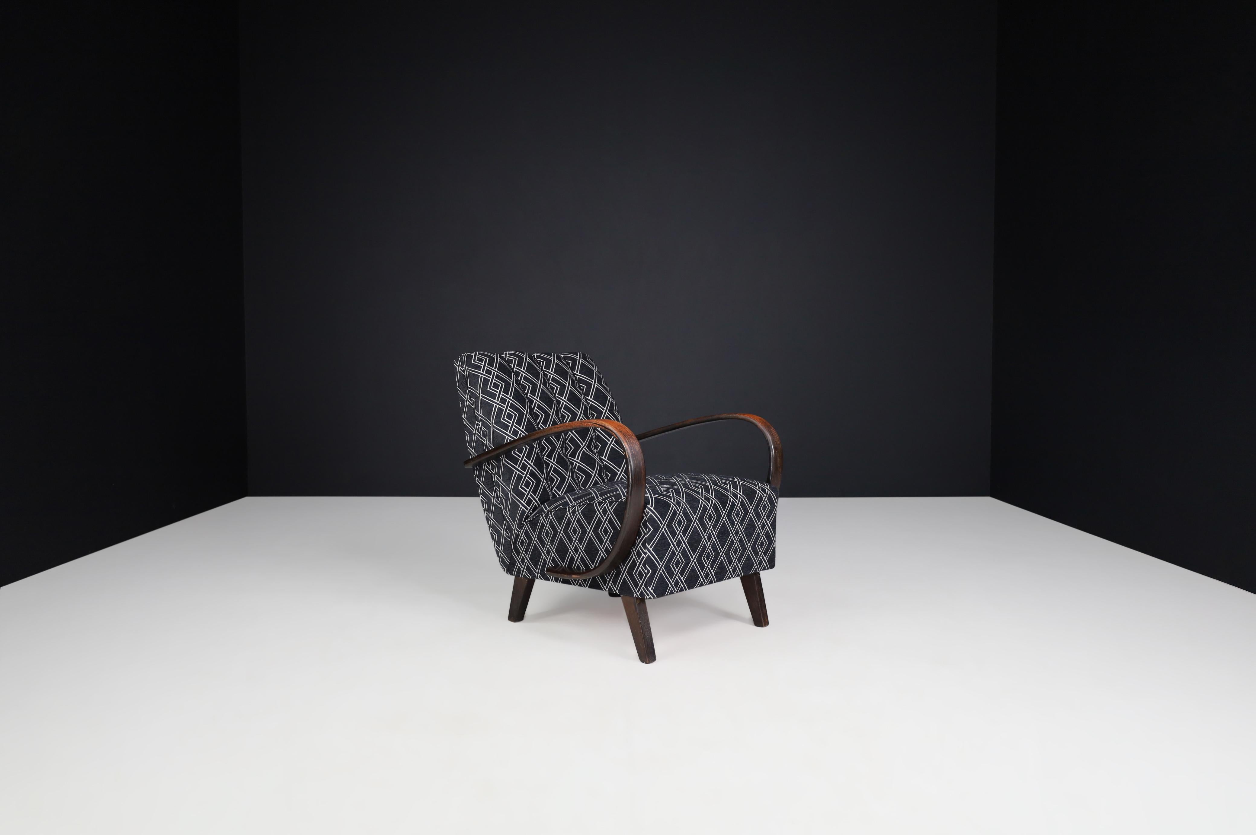 Jindrich Halabala Re-Upholstered Patinated Bentwood Lounge Chairs, 1940s 2