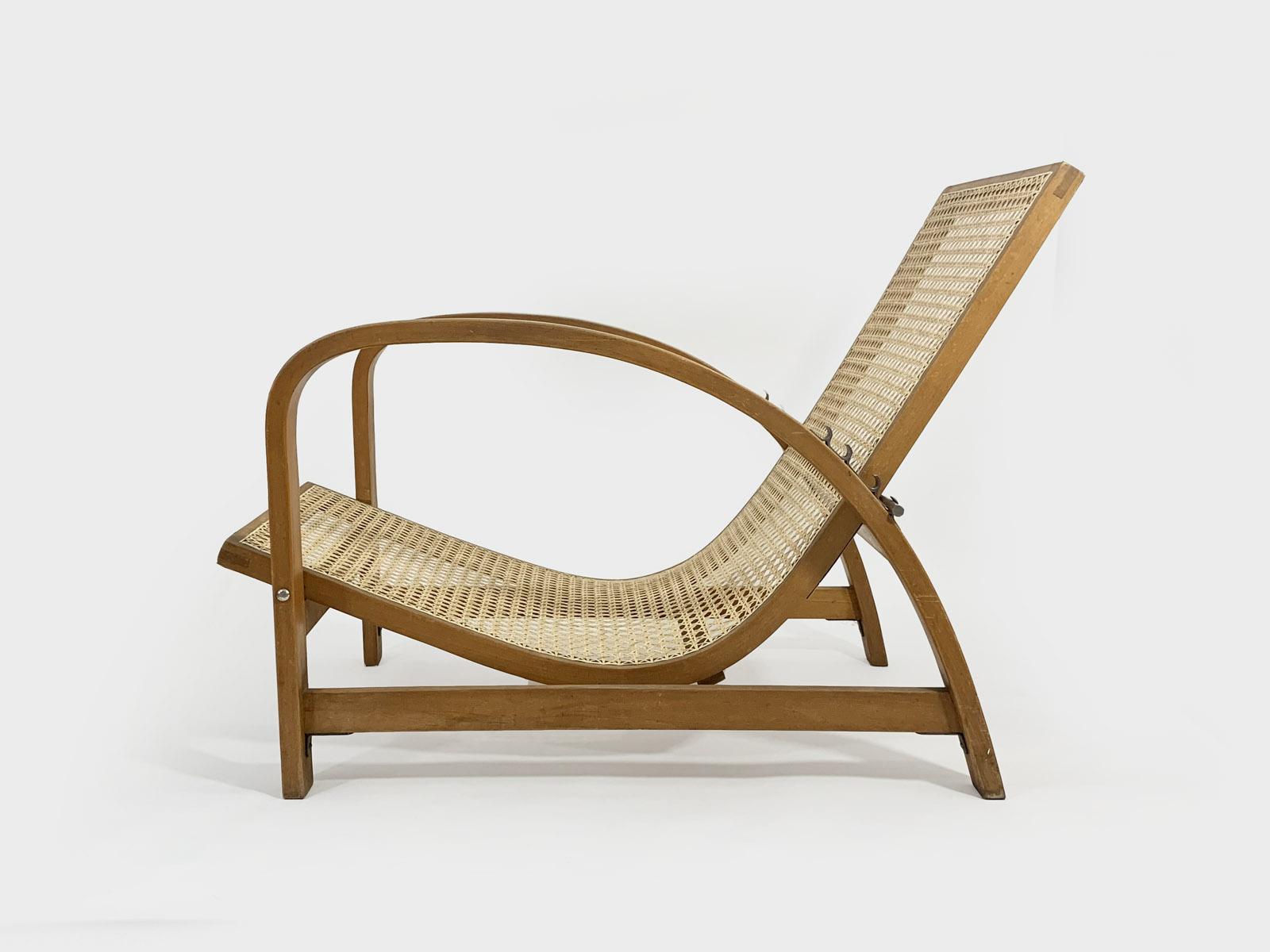 Jindrich Halabala Reclining Chair in Wood and Cane, 1930s In Good Condition For Sale In Tarnowskie Gory, Sląskie