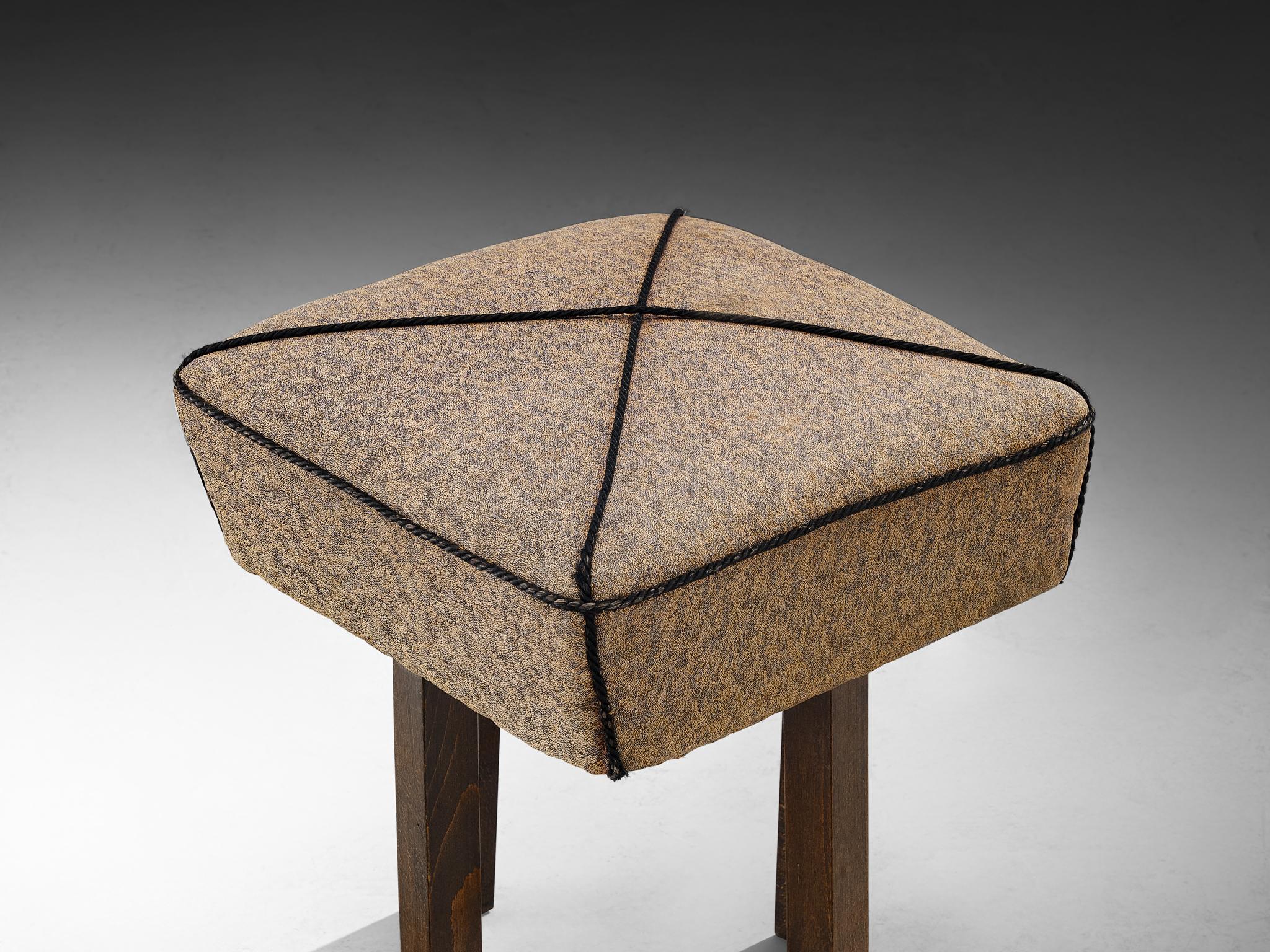 Jindrich Halabala Quadratischer Hocker aus dekorativem Stoff im Zustand „Gut“ im Angebot in Waalwijk, NL