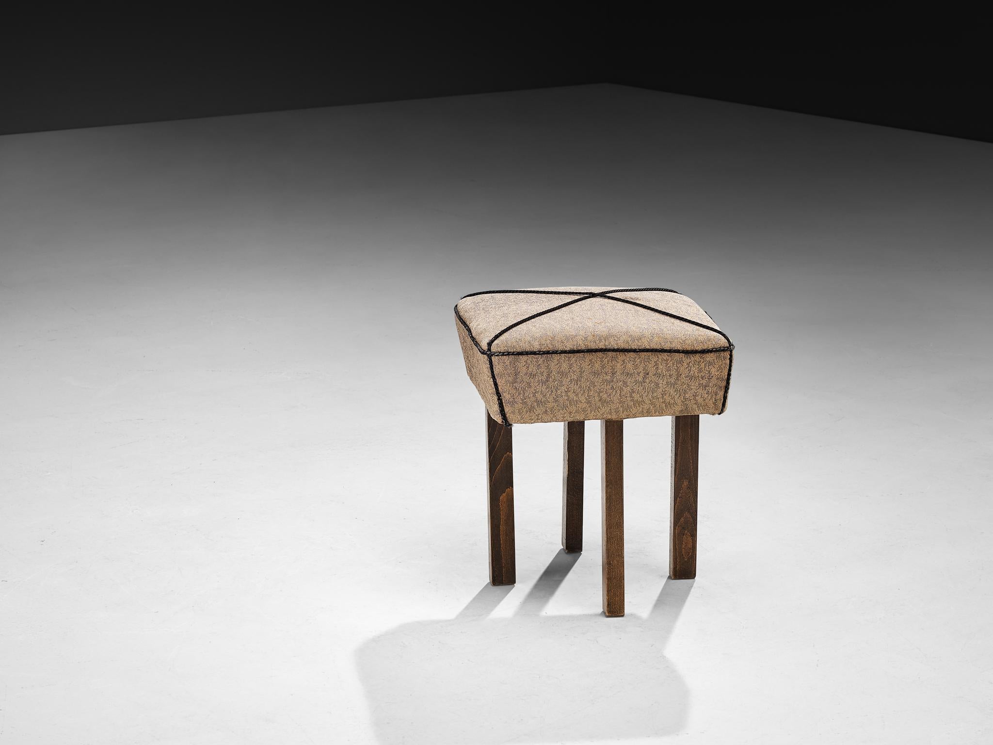 Jindrich Halabala Quadratischer Hocker aus dekorativem Stoff im Angebot 1