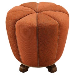 Tabouret Jindrich Halabala en tissu orange décoratif