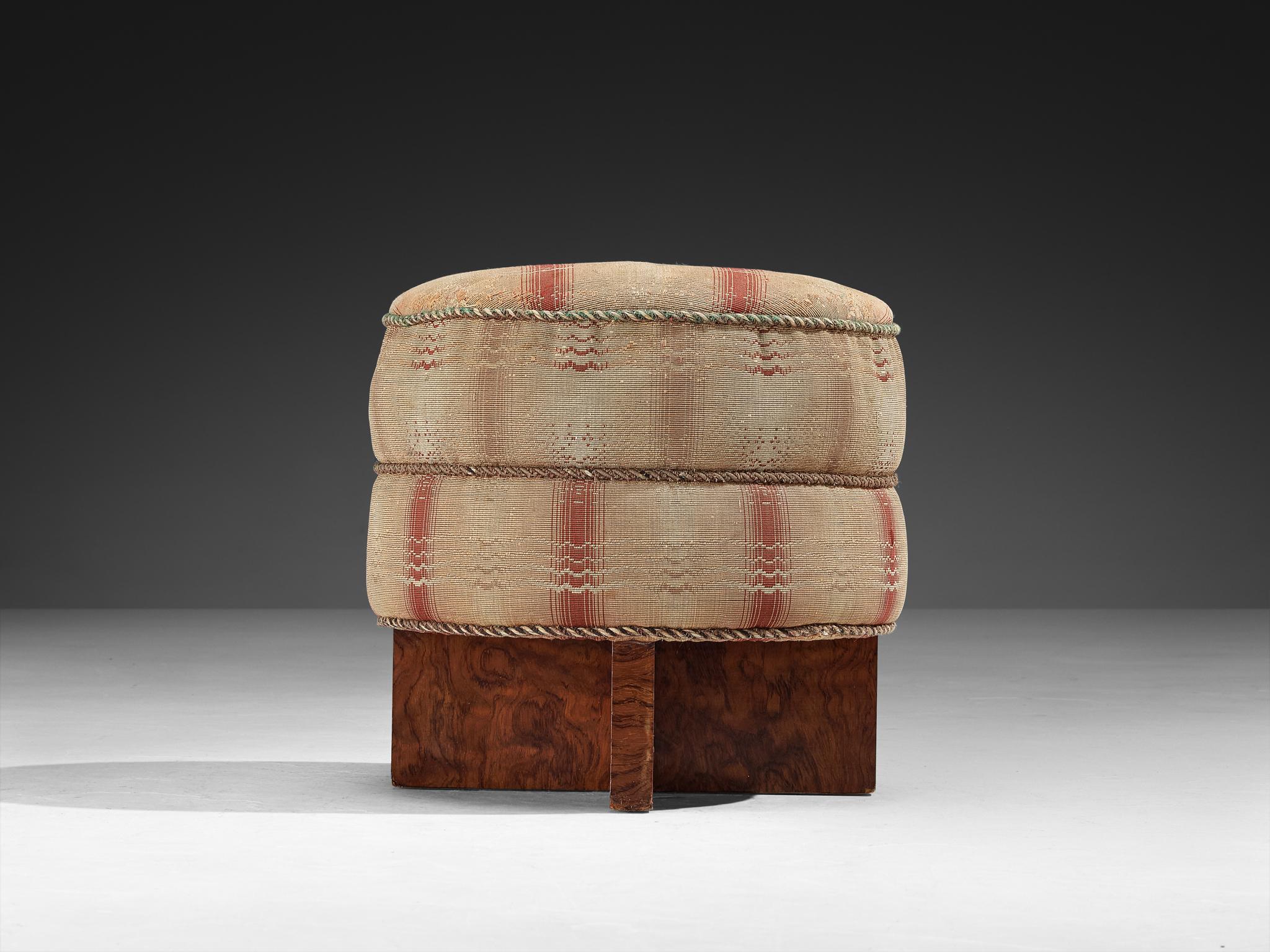 Jindrich Halabala-Hocker mit dekorativer Polsterung (Art déco)