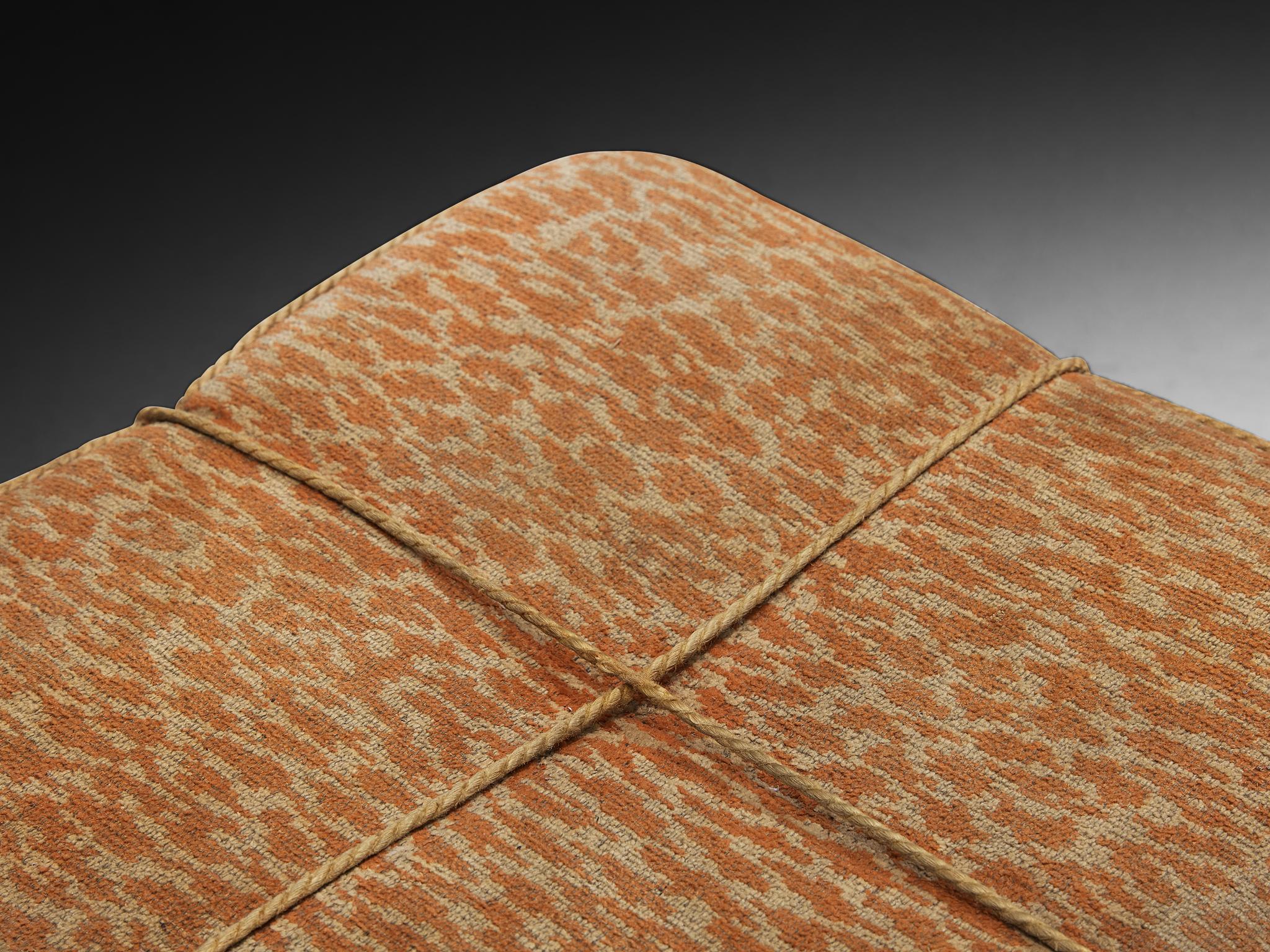 Tissu Tabouret Jindrich Halabala en tissu d'ameublement décoratif en vente