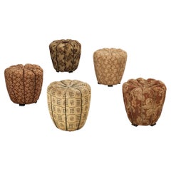 Taburetes Jindrich Halabala en tapicería decorativa estampada