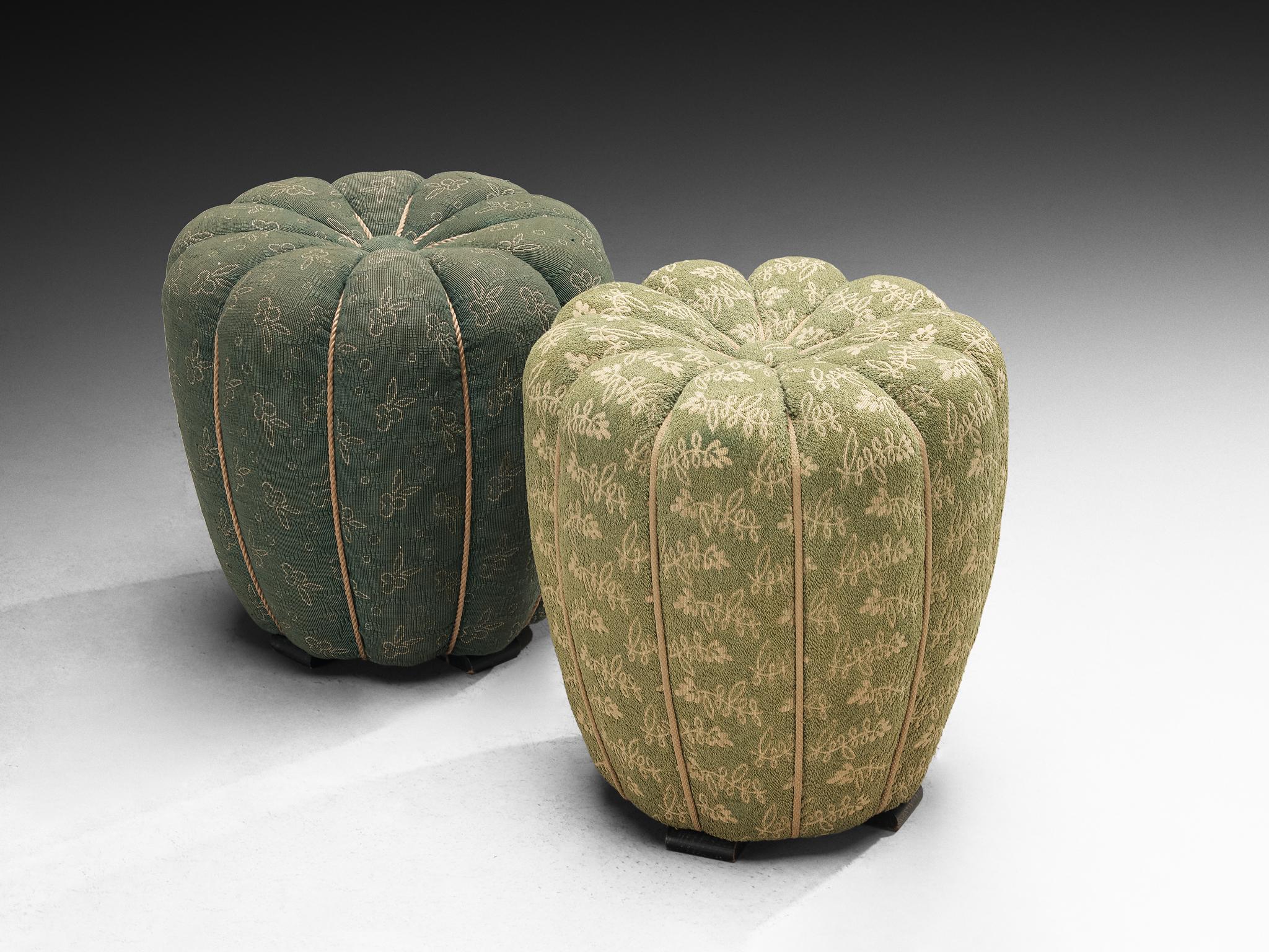 Milieu du XXe siècle Tabourets Jindrich Halabala en tissu d'ameublement décoratif en vente