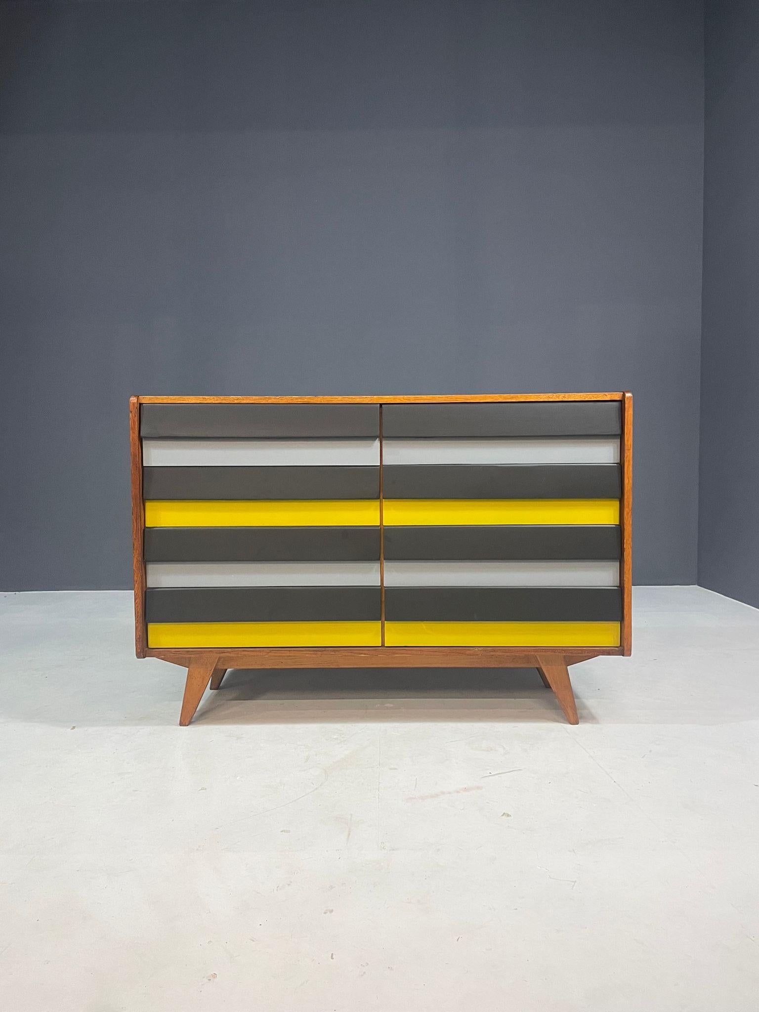 Jiří Jiroutek Chest for Interiér Praha, Model U-452, Czechoslovakia 1960s For Sale 4