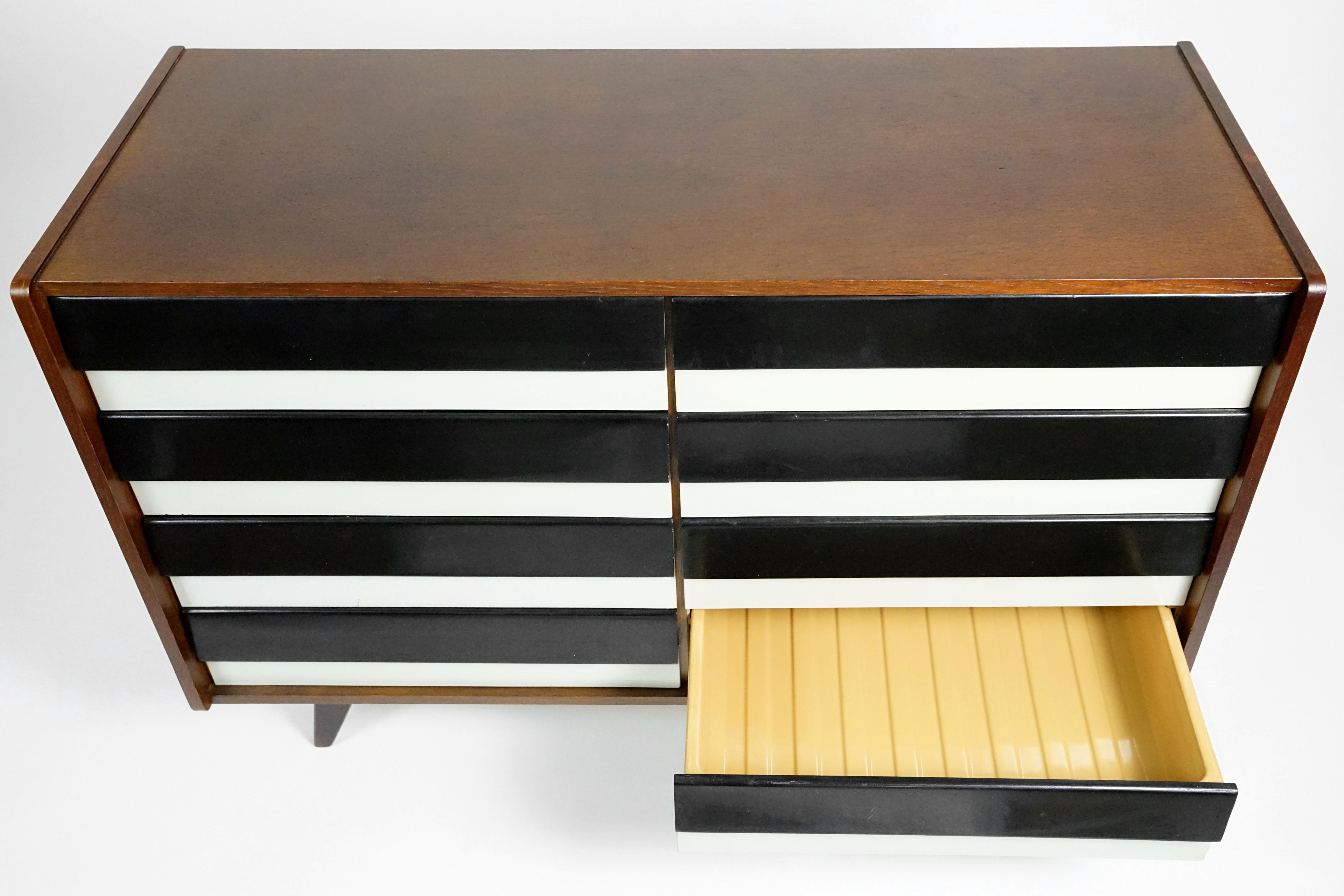 Jiri Jiroutek Chest of Drawers for Interier Praha, 1960s In Good Condition For Sale In Vienna, Austria
