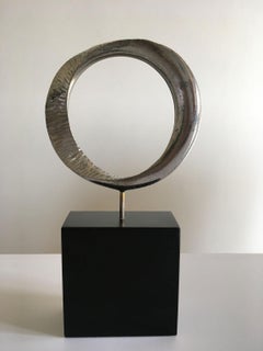 Italia Postmoderna  Escultura Abstracto Múltiple de Estaño de Jiro Sugawara