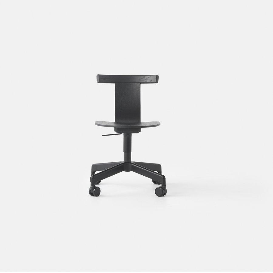 Nouvelle-Zélande Chaise pivotante à roulettes Jiro de Resident en vente