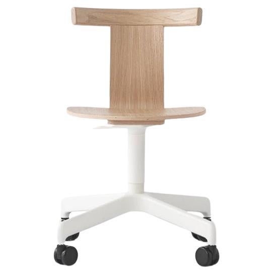 Chaise pivotante à roulettes Jiro de Resident