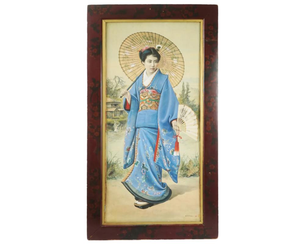 Jirokichi Kasagi, 1870 a 1923, una antigua acuarela japonesa sobre seda que representa a una joven japonesa con un hermoso atuendo tradicional, sosteniendo una sombrilla en una mano y un abanico en la otra. Firmado por el artista en la parte
