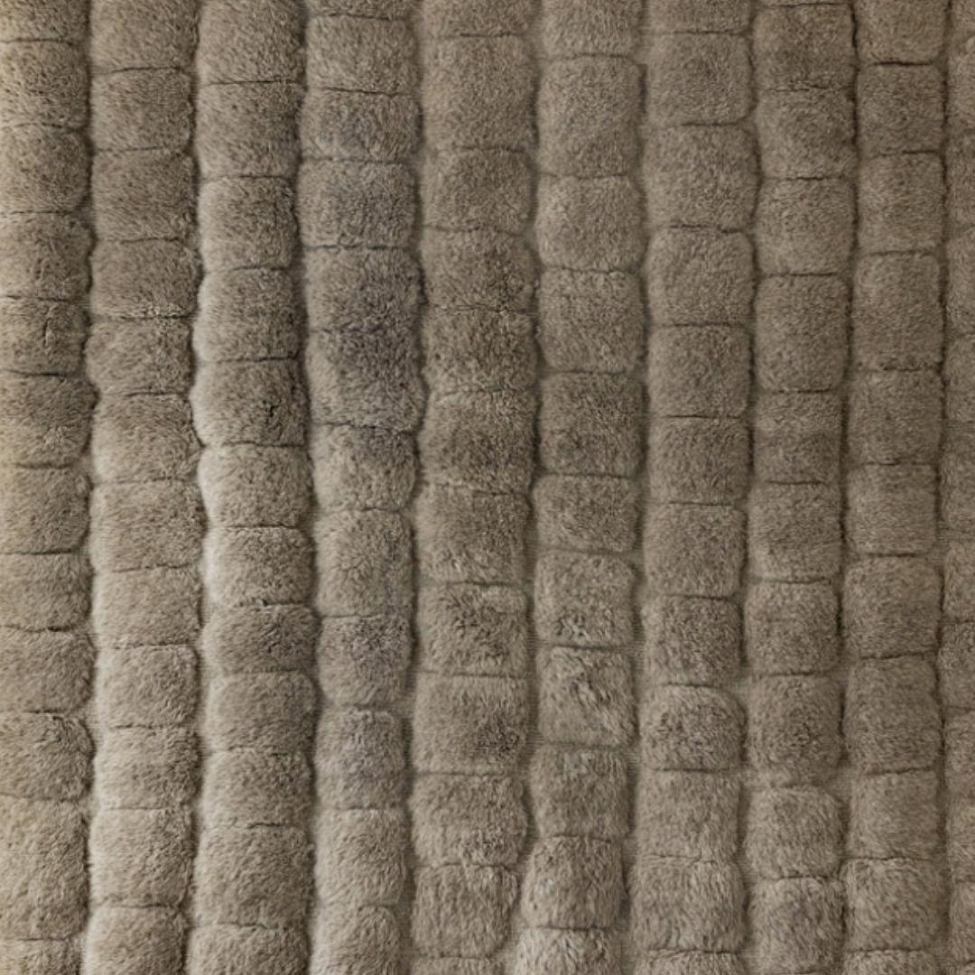 JIRRA Custom Berber Wool Rug Modern Handwoven Large Minimalist Contemporary (Gewebt) im Angebot
