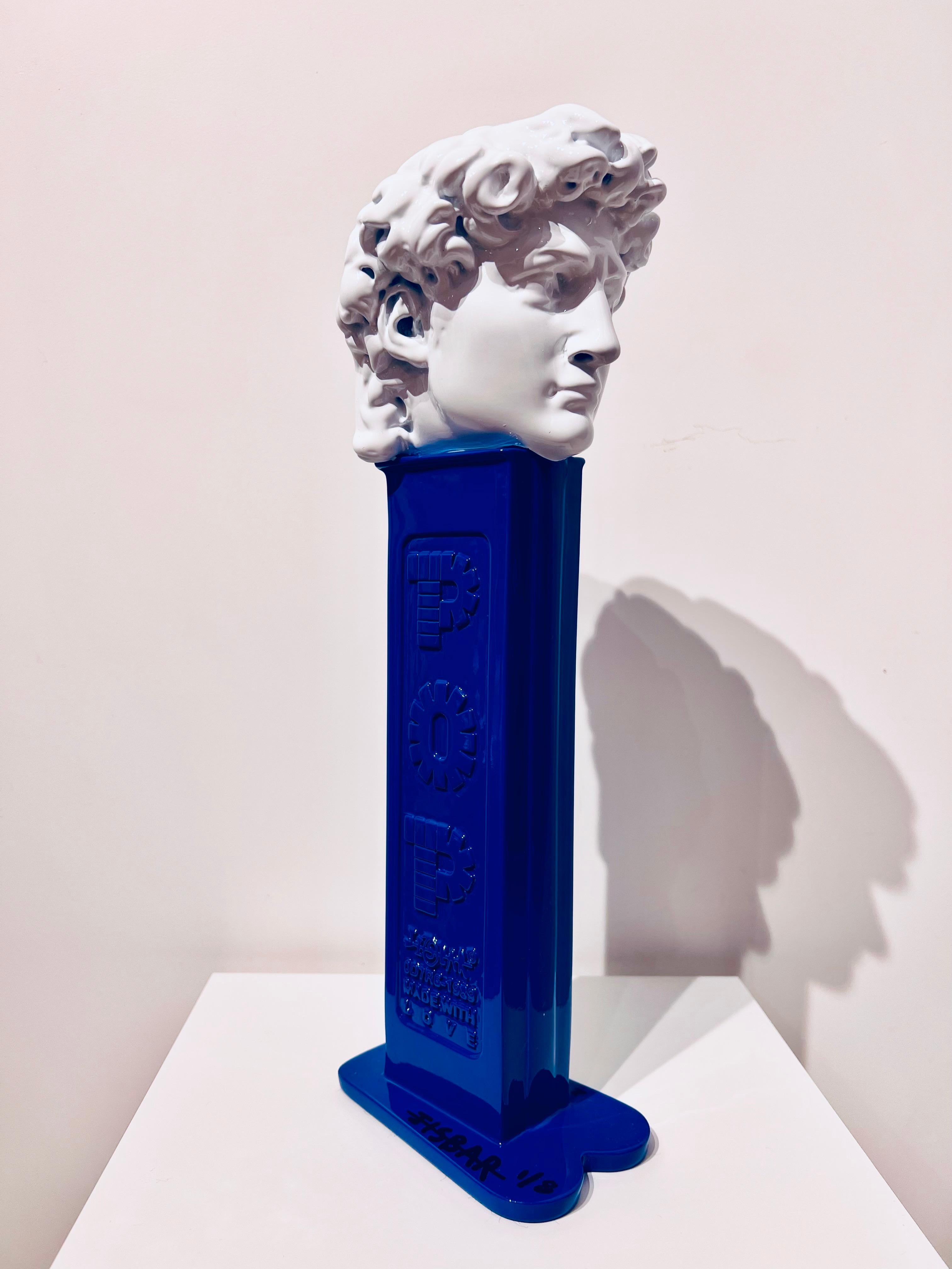 David Pez Bleu - Sculpture by Jisbar