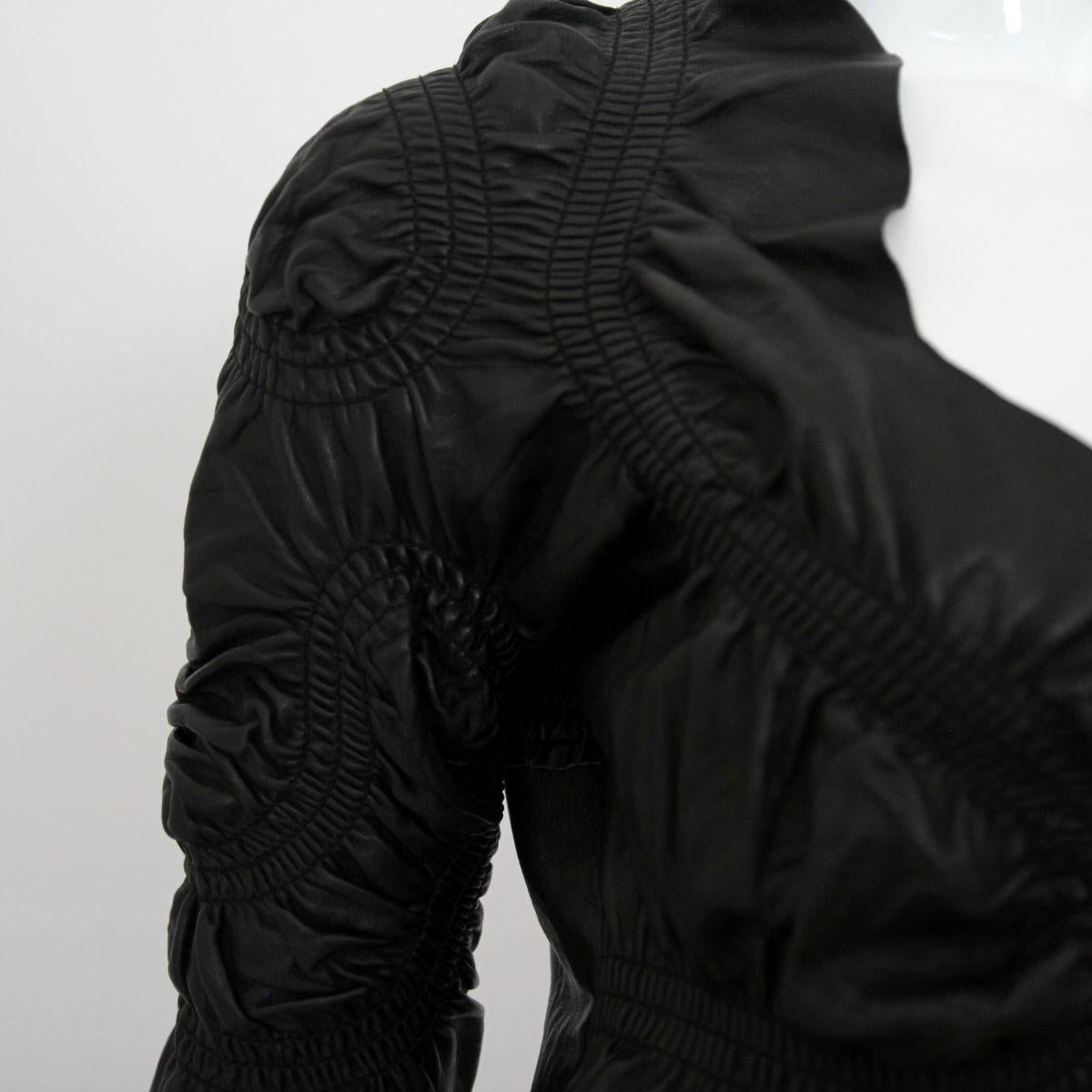 JEAN-CLAUDE JITROIS

2000s. Fine leather jacket with intricate quilting work by Jitrois.

The jacket is in very good condition (see photos).