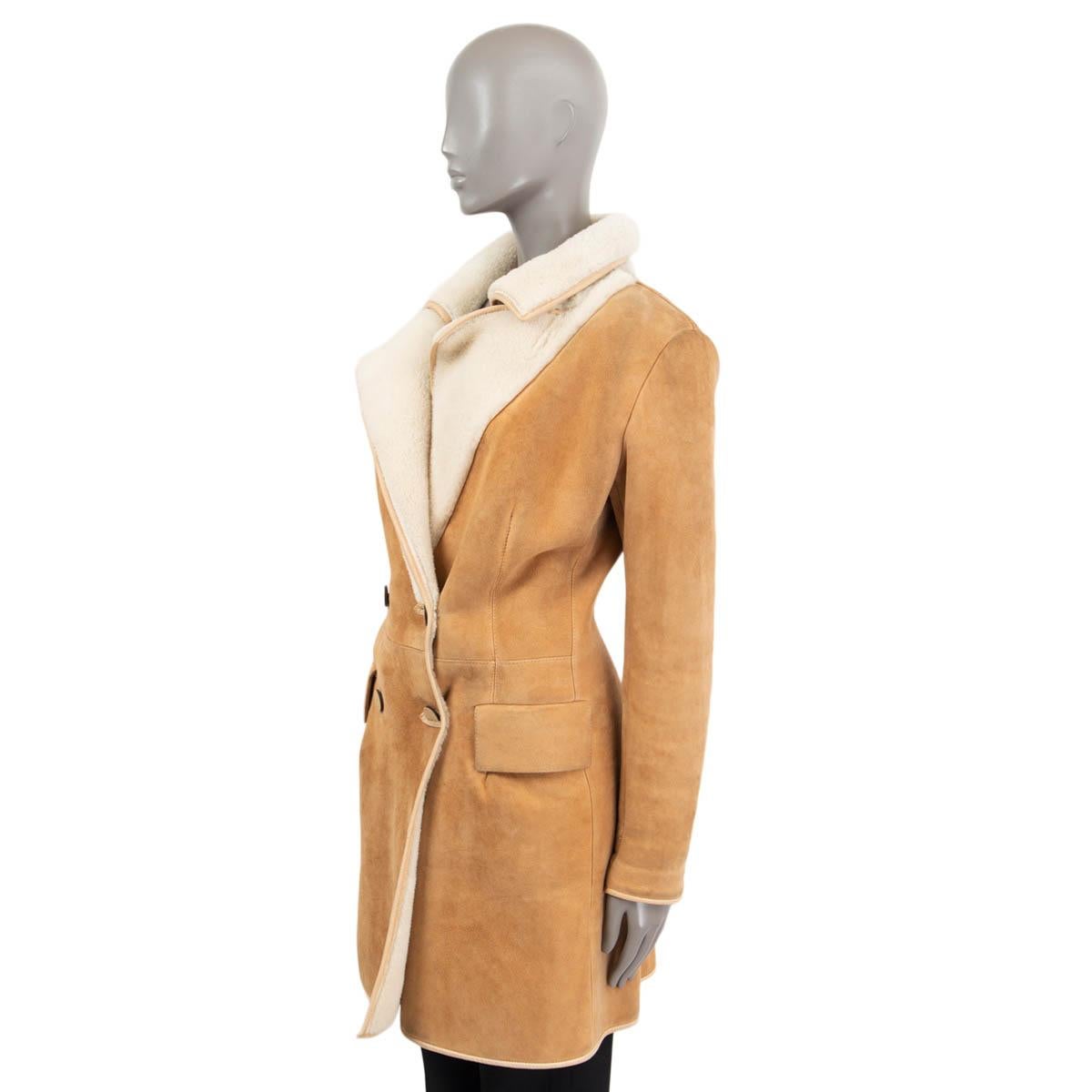 JITROIS beige suede & ivory SHEARLING DOUBLE BREASTED Coat Jacket XS In Fair Condition For Sale In Zürich, CH