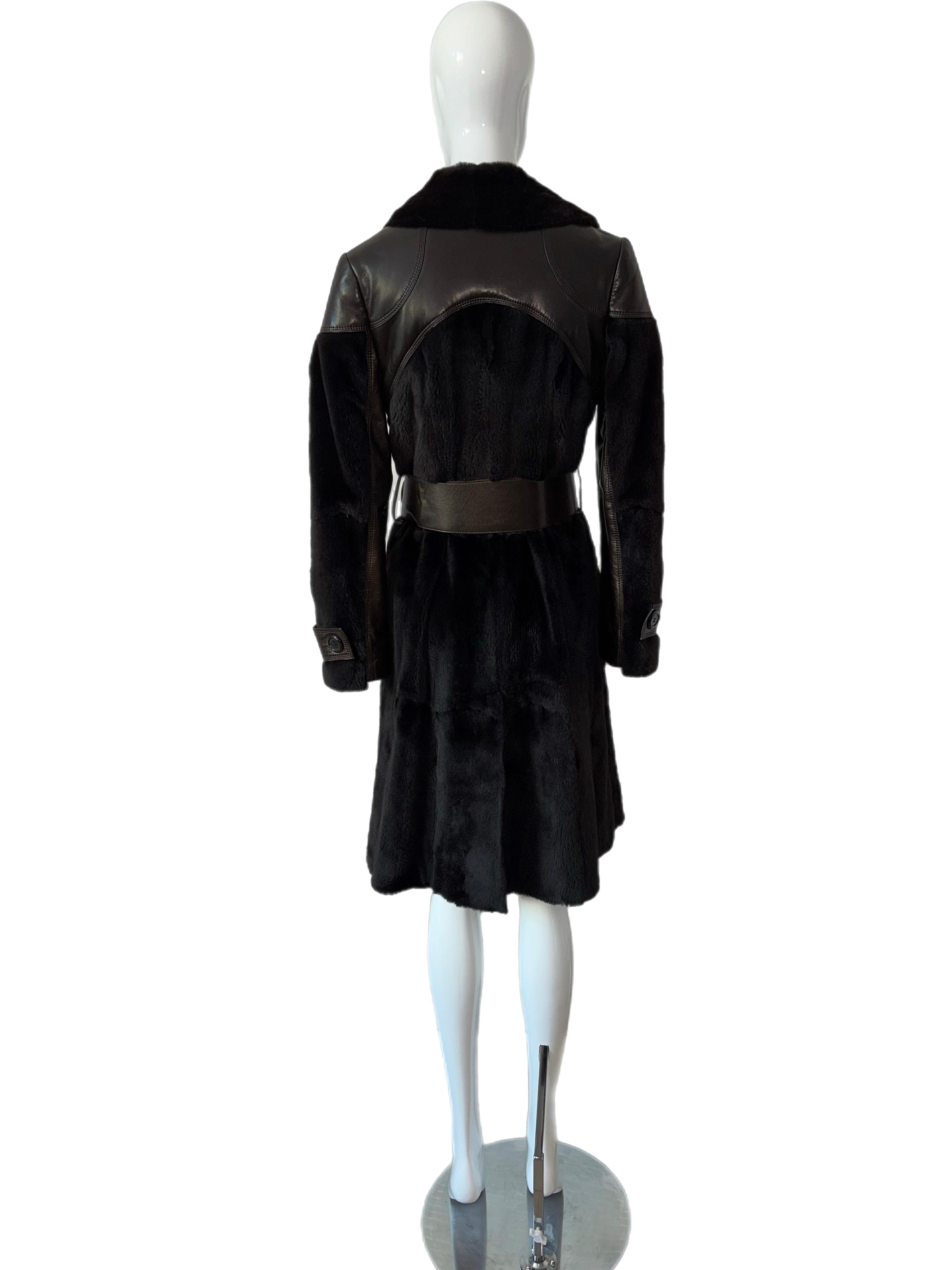 This jacket cannot ship outside of the USA because it's REAL FUR

Please do not purchase if you are International, fur cannot cross customs

USA purchase only

Jean Claude JITROIS
Pristine, New with Tags
Black or Brown I cannot tell,