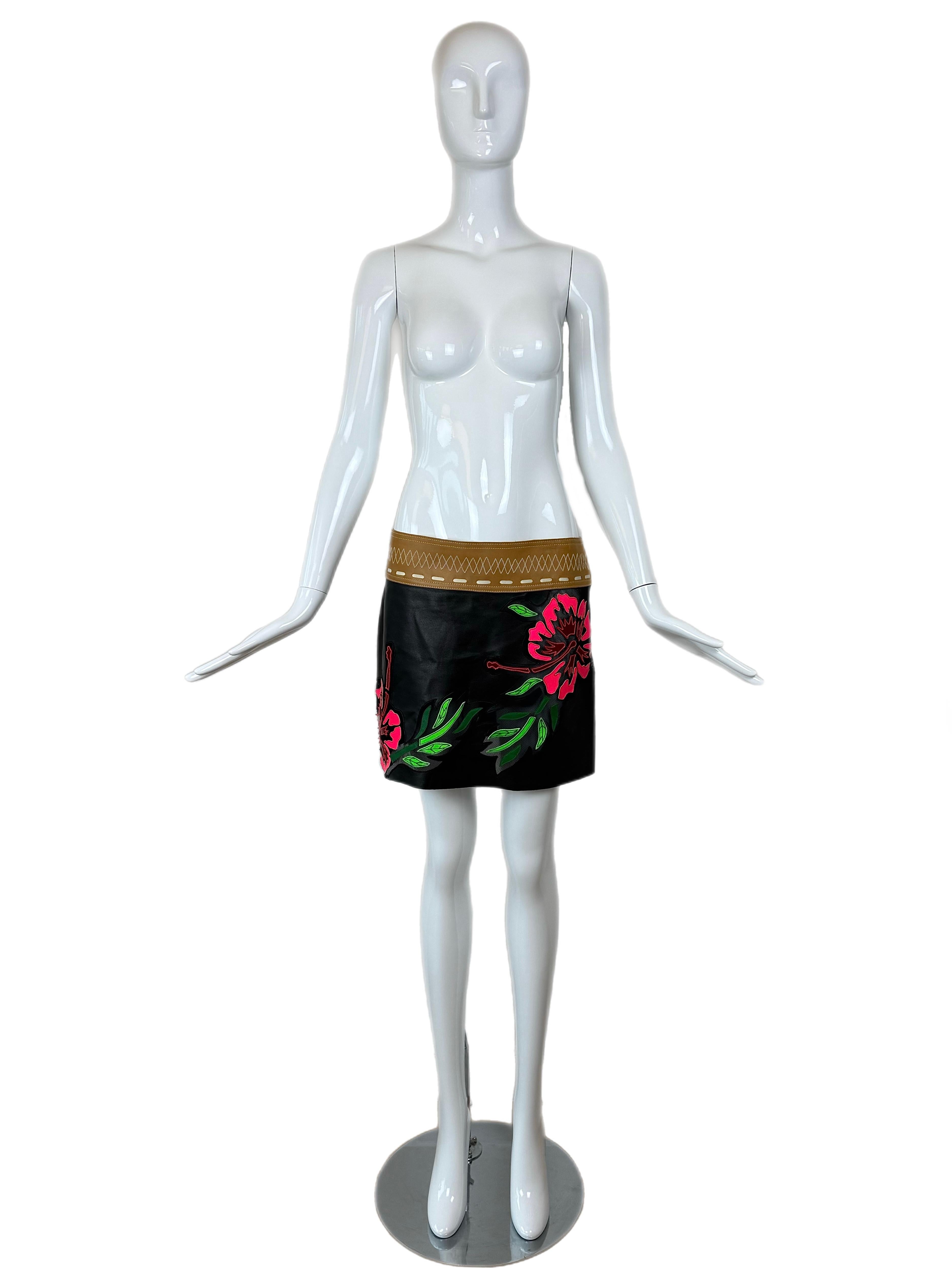 Black JITROIS soft lamb black leather neon floral hibiscus flower mini skirt For Sale