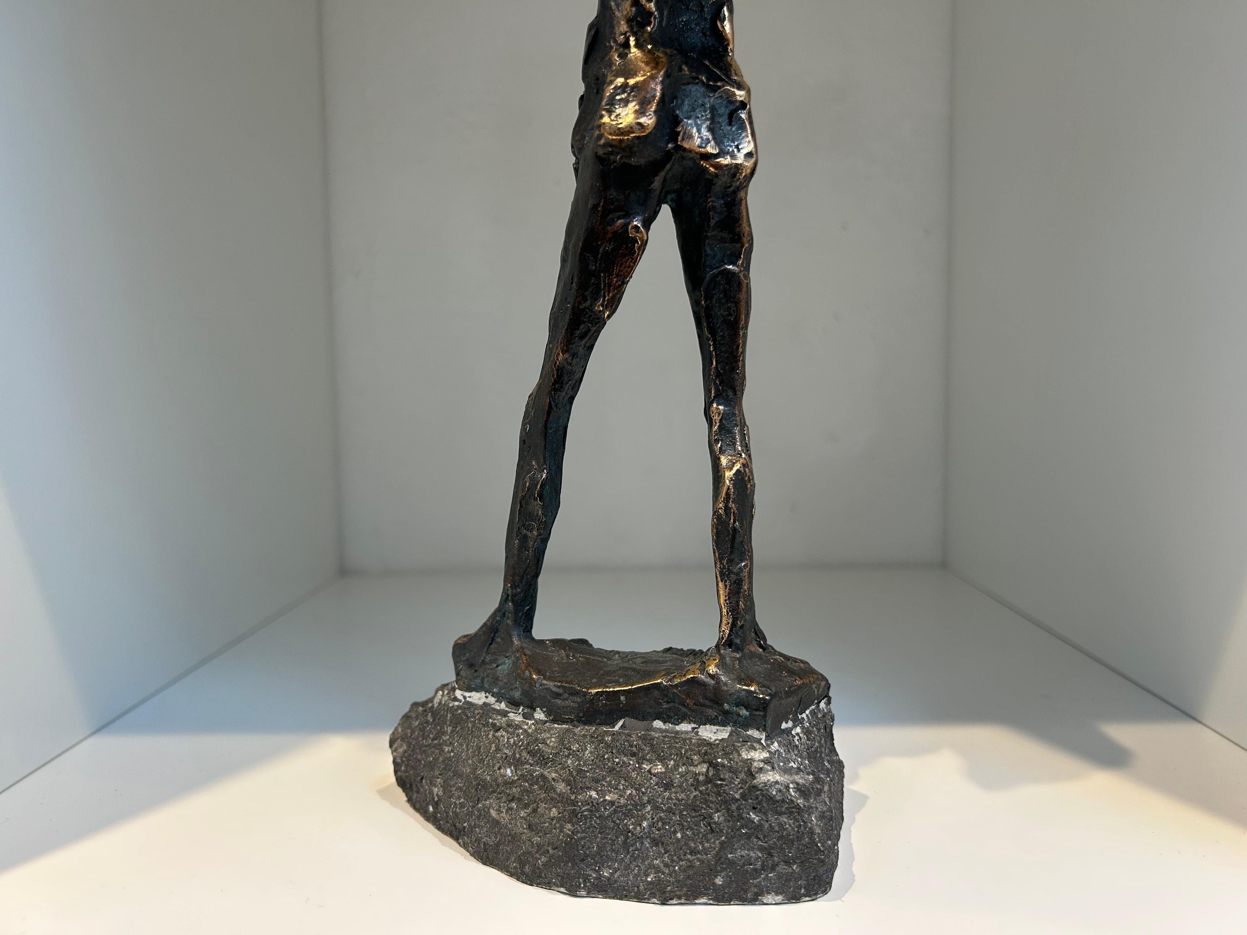 Happiness Big Woman Child Scultura contemporanea figurativa in bronzo In magazzino in vendita 2