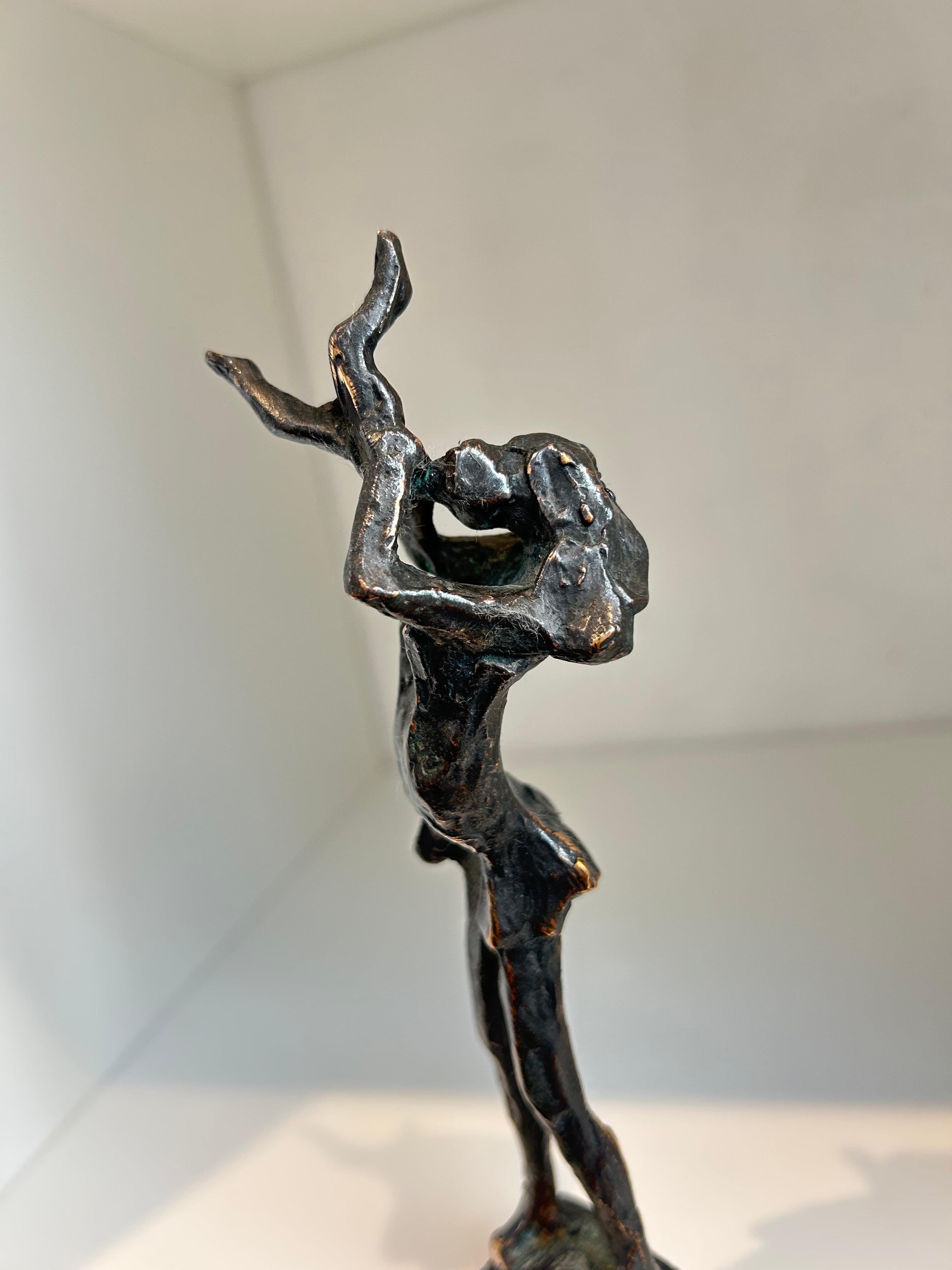 Happiness Piccola scultura nuda figurativa in bronzo Madre, Corpo e Bambino Contemporanea in vendita 2