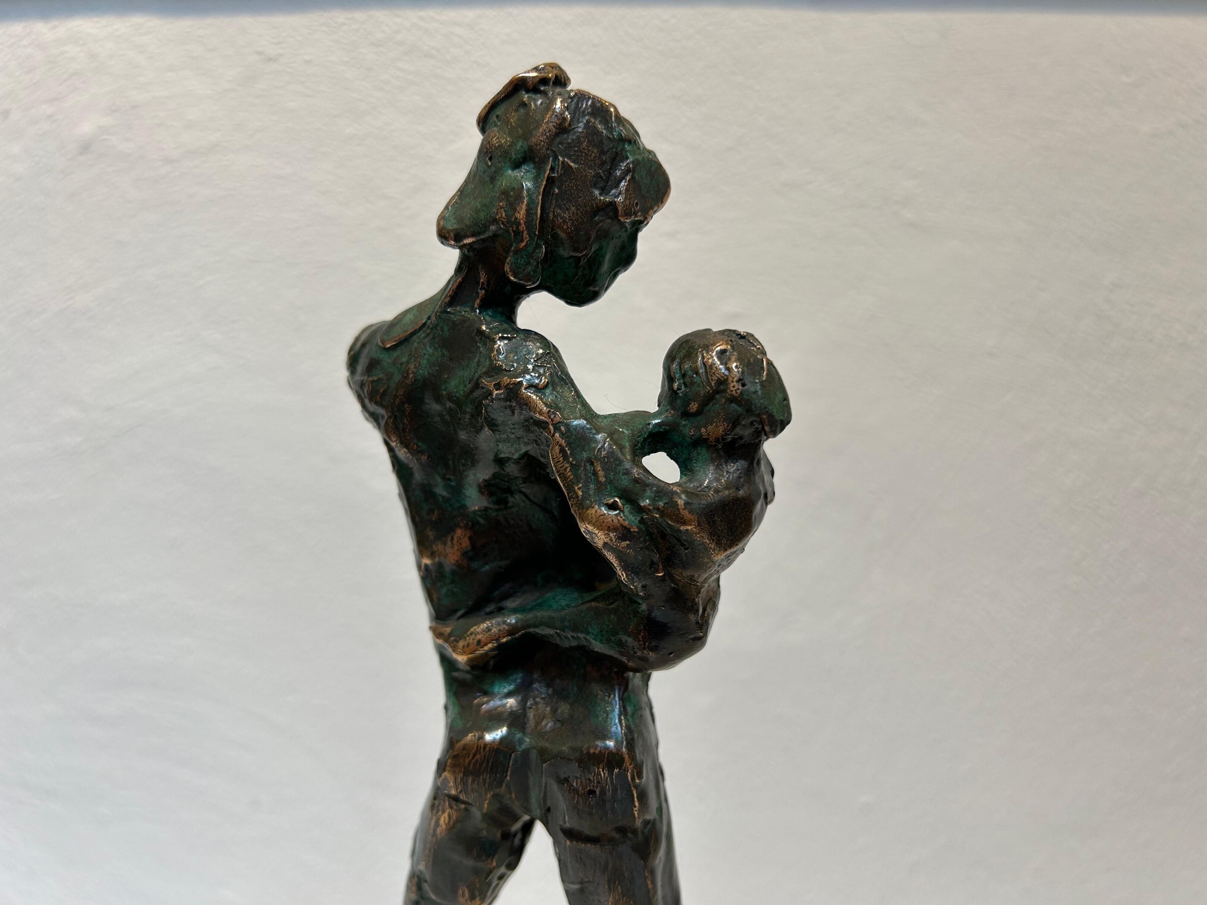 Heup-moeder Hip-Mother with Child nudo Figurativo Donna Scultura Contemporanea in vendita 3