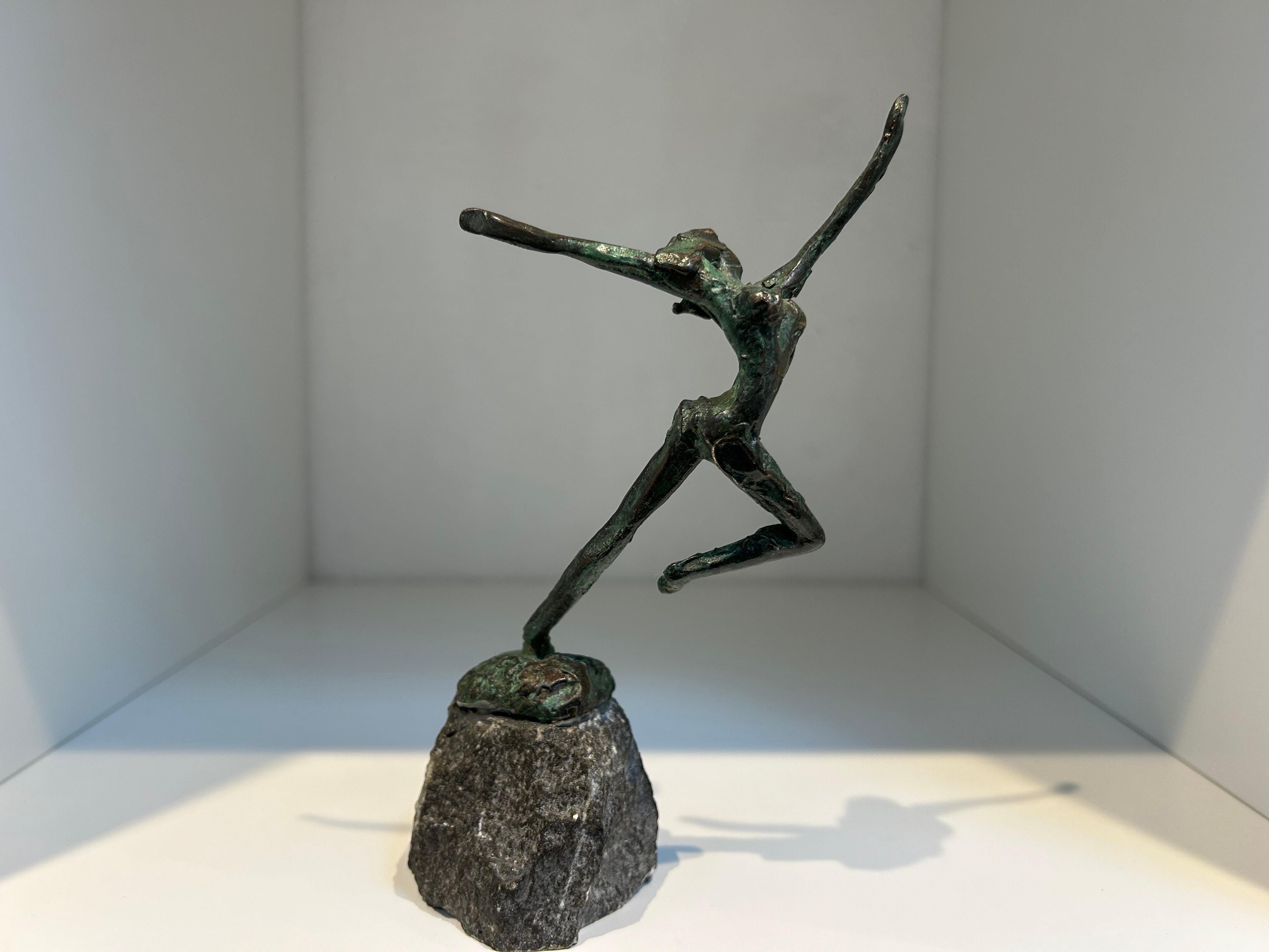 Olympiade Danseres Bailarina Olímpica Bronce Escultura Figurativa Mujer Cuerpo Desnudo en venta 2