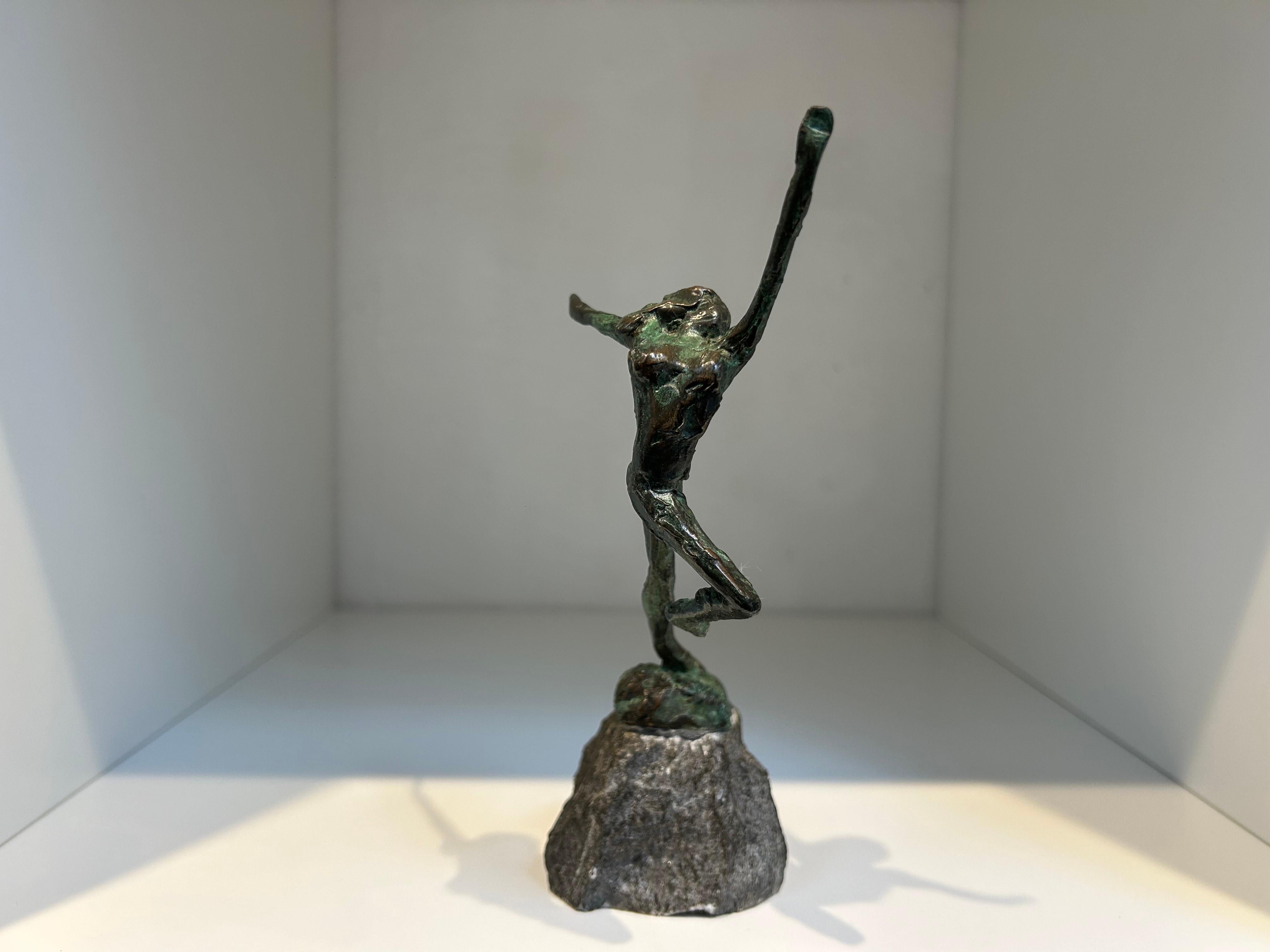 Olympiade Danseres Bailarina Olímpica Bronce Escultura Figurativa Mujer Cuerpo Desnudo en venta 3